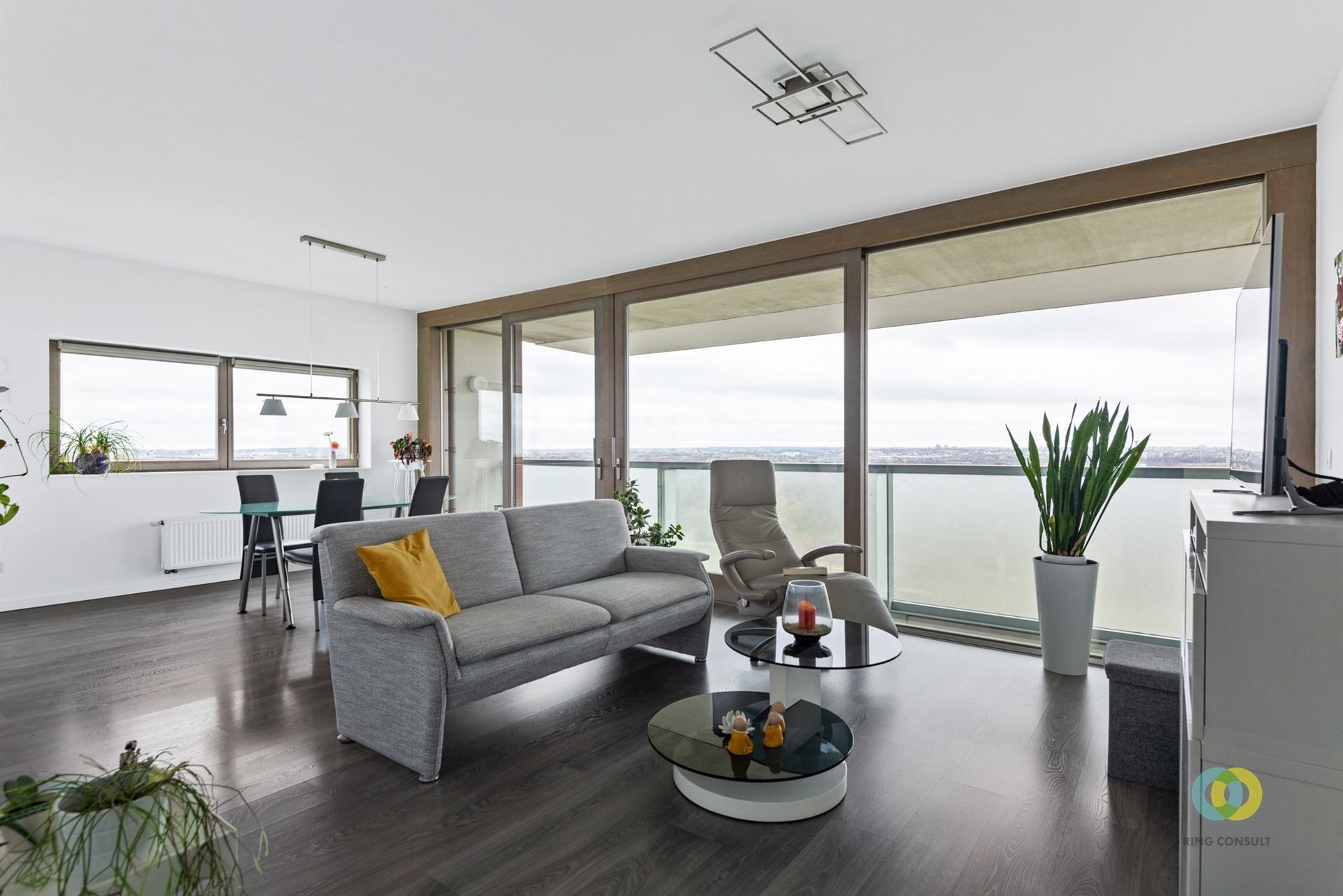 Appartement met 3 slaapkamers en uitgestrekt zicht foto {{pictureIndex}}