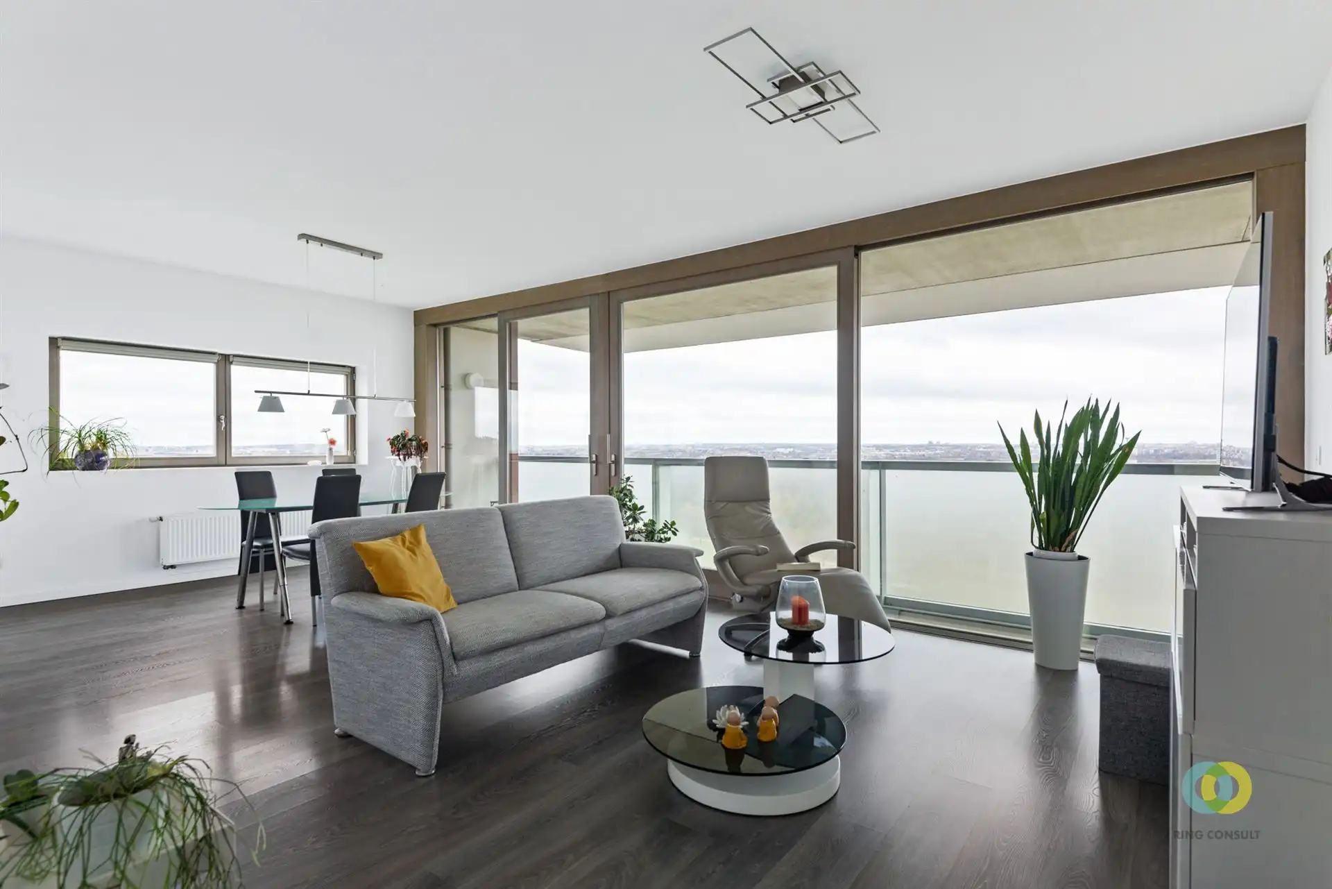 **IN OPTIE** Appartement met 3 slaapkamers foto {{pictureIndex}}