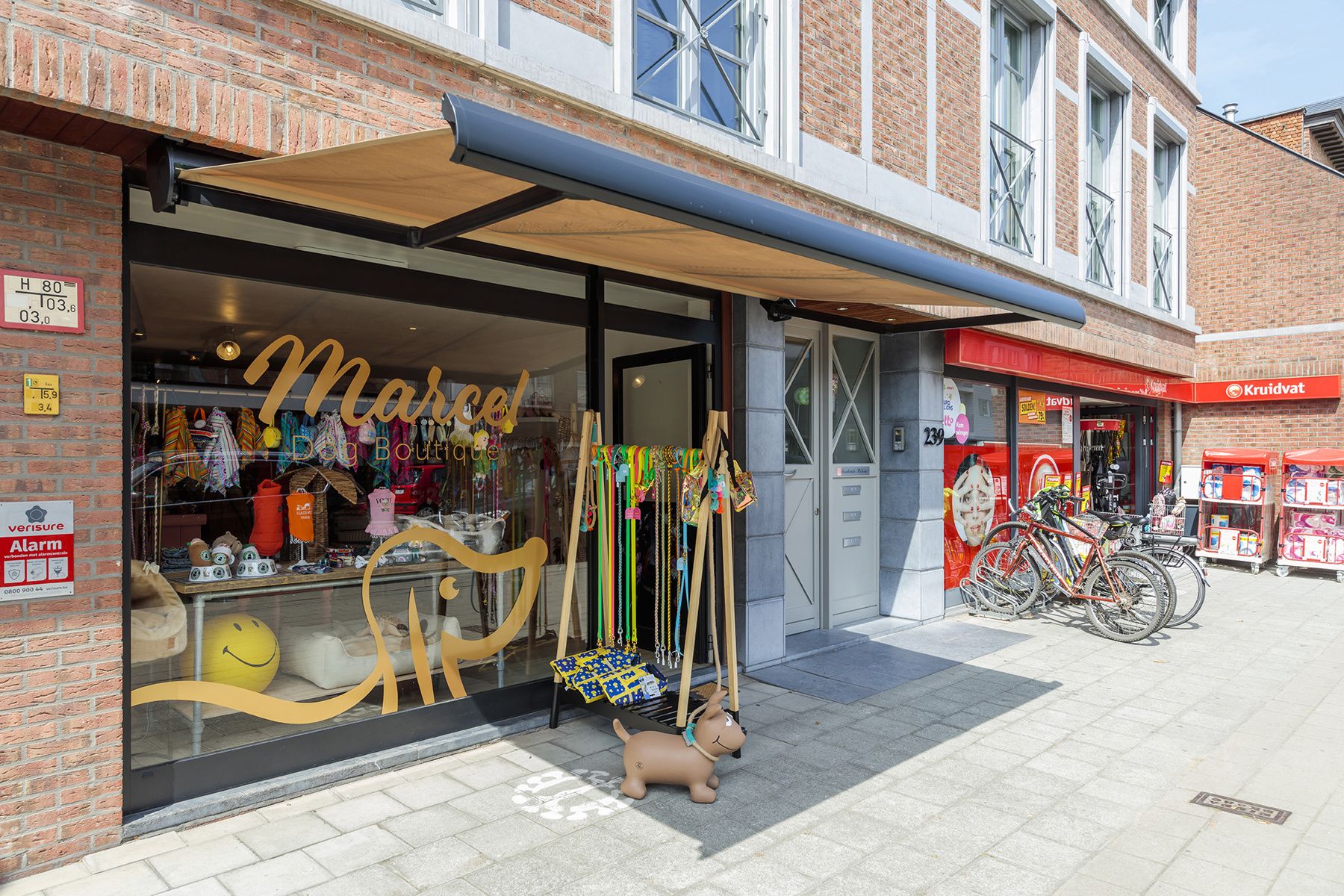 Top commerciële ruimte naast Kruidvat te huur in Schilde foto 3