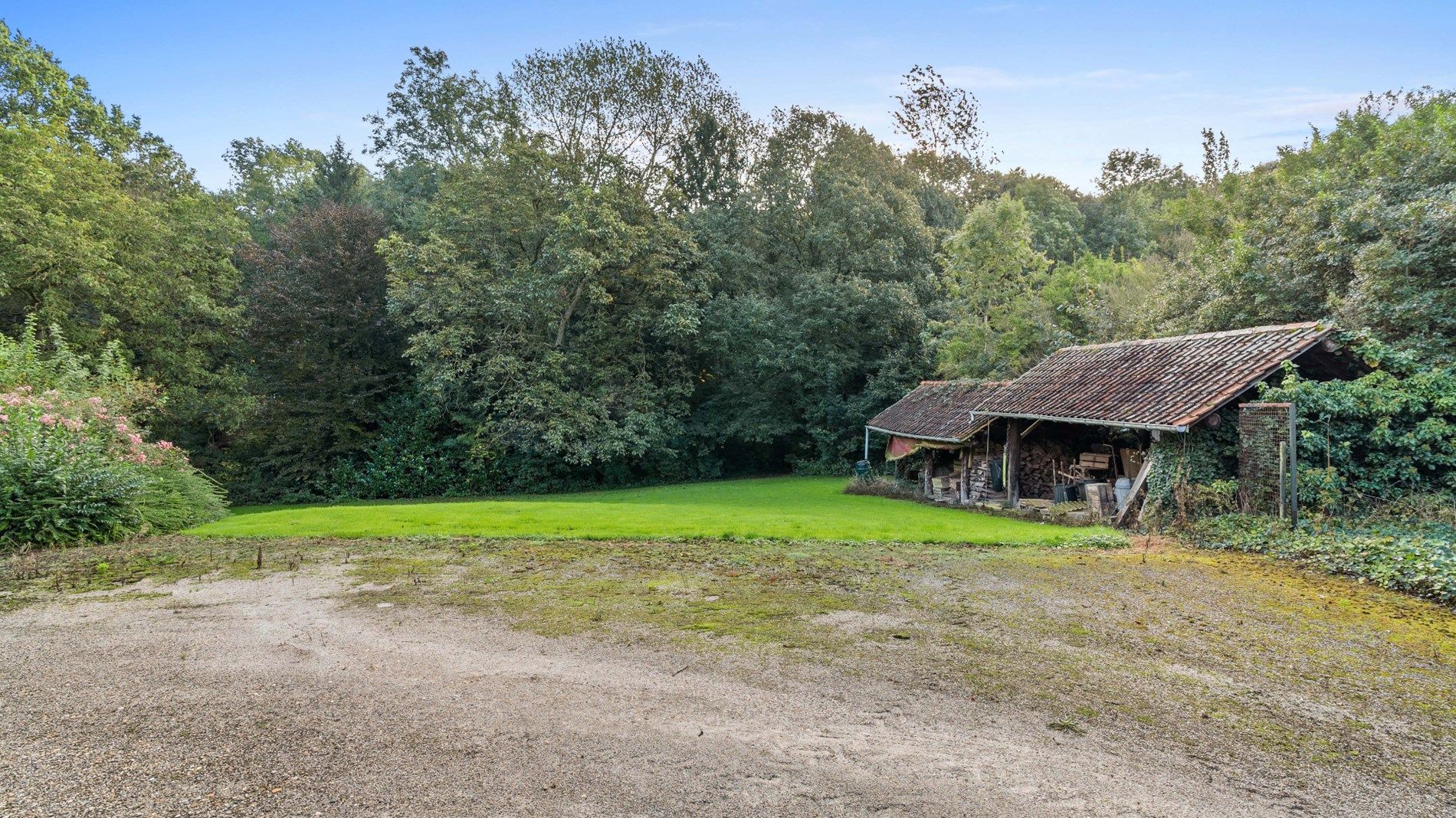 LUBBEEK - Te renoveren landhuis op 66a20ca foto 13