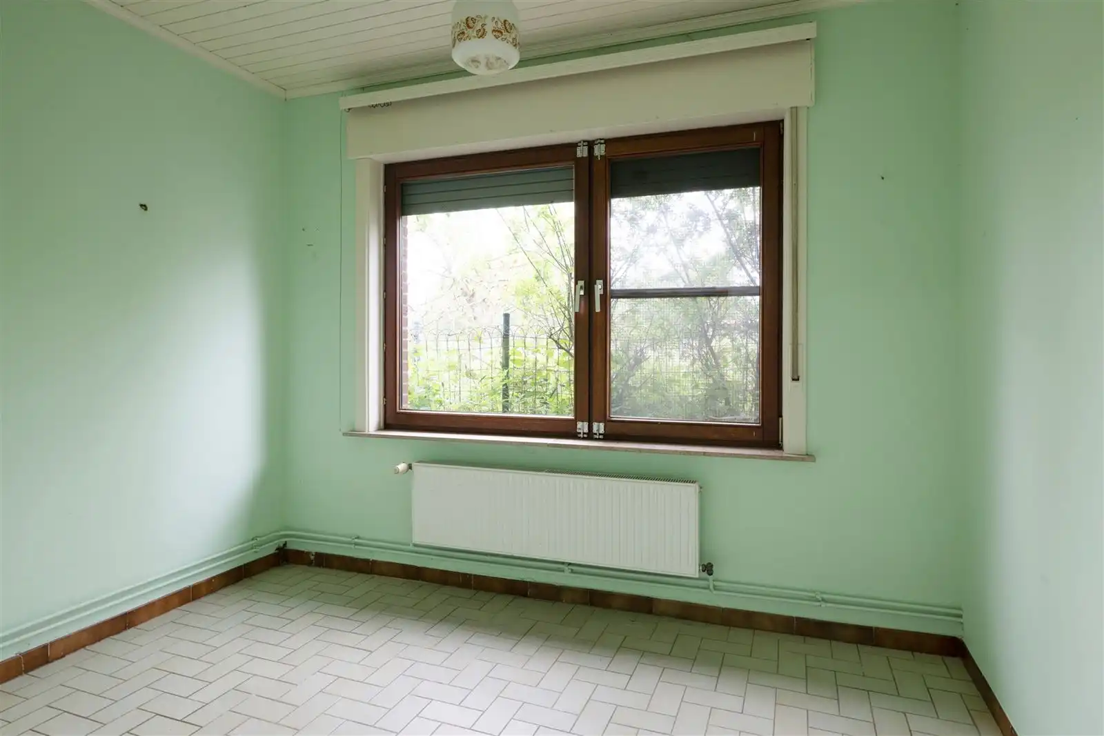 Prachtig gelegen te renoveren  Hoeve woning met stallingen en weides foto 15