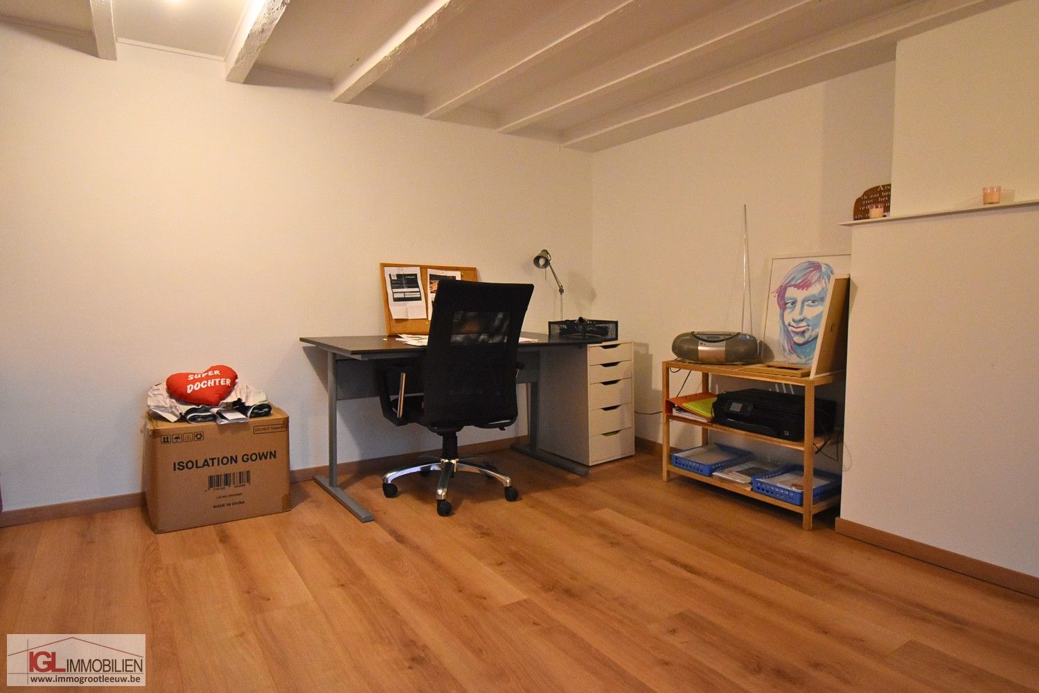 Ruime gezinswoning met 4 slaapkamers, tuin, terras en 2 staanplaatsen te huur foto 9