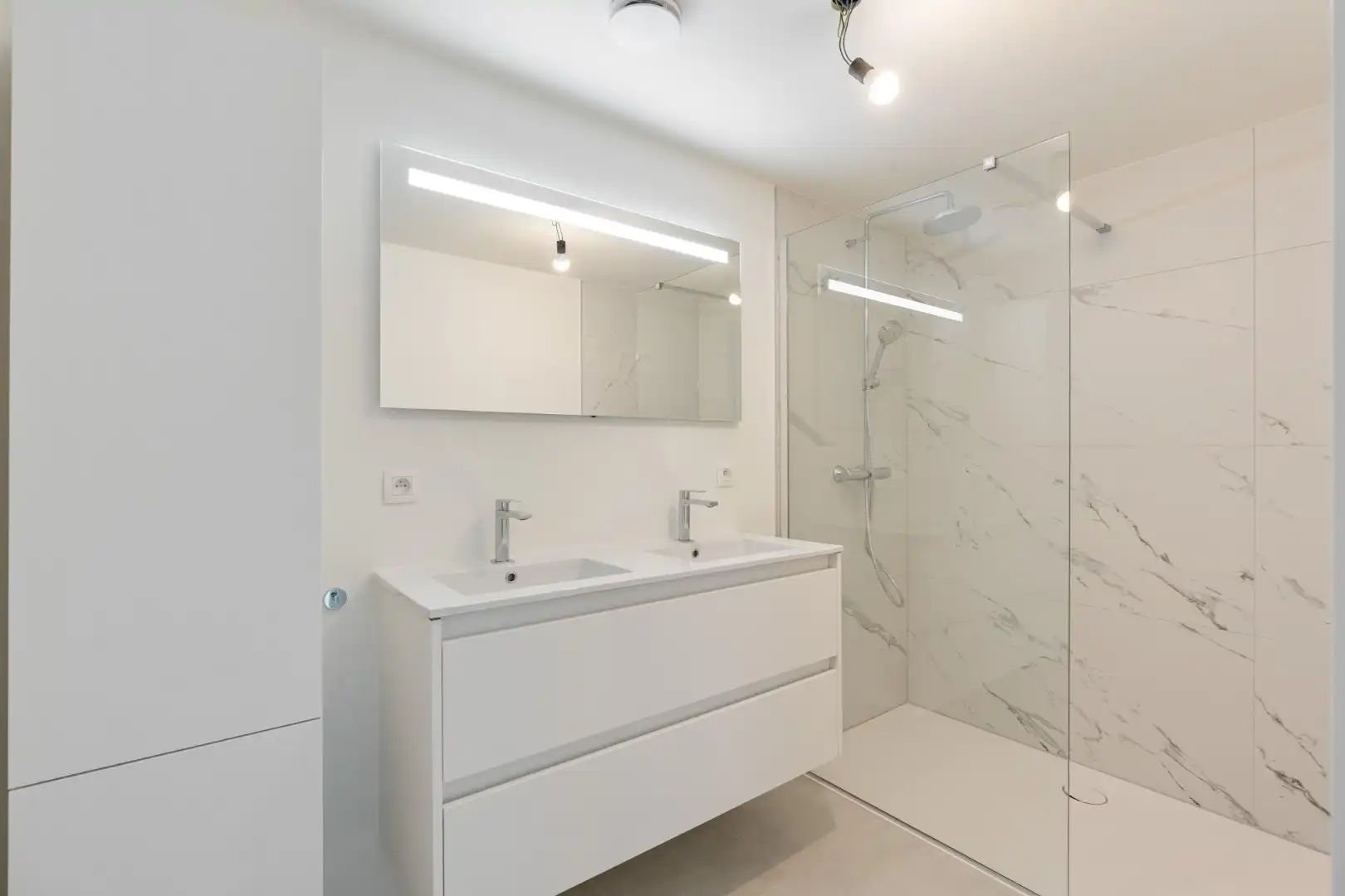 Mooi nieuwbouw appartement op de tweede verdieping met terras in Zonhoven-centrum foto 13