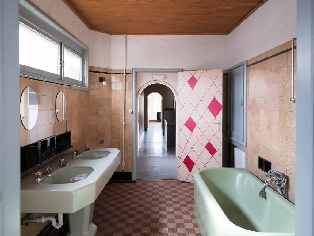 Uitzonderlijk aanbod aan het Miljoenenkwartier - Bijzonder karaktervolle, op te frissen, art-déco woning met fenomenale stadstuin nabij het Paul De Smet de Naeyerpark. foto 17