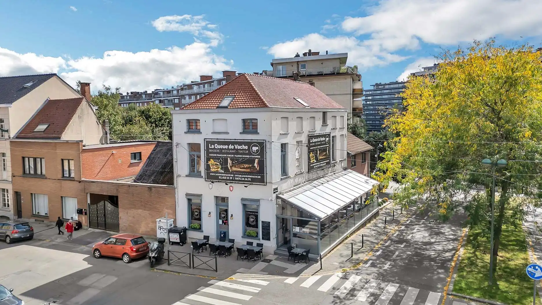 Gewaardeerd restaurant/handelspand met appartementen foto 2