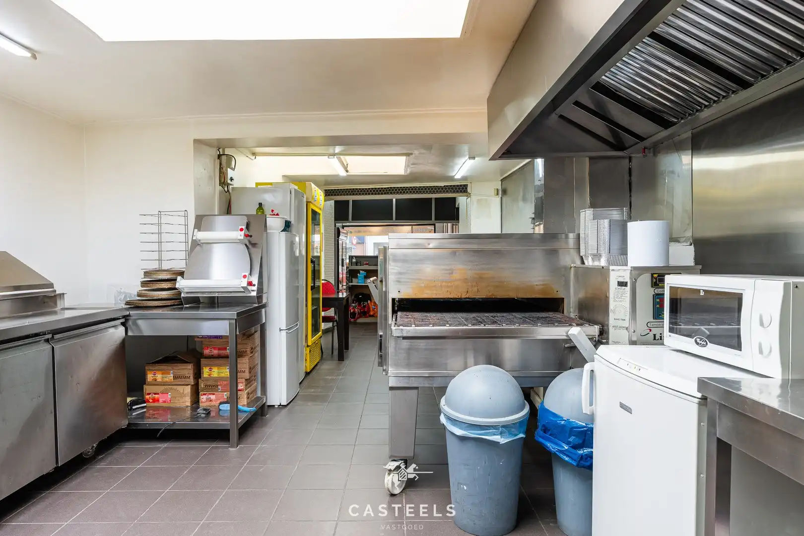 Handelshuis met woonst en uitbreidingsmogelijkheden foto 10