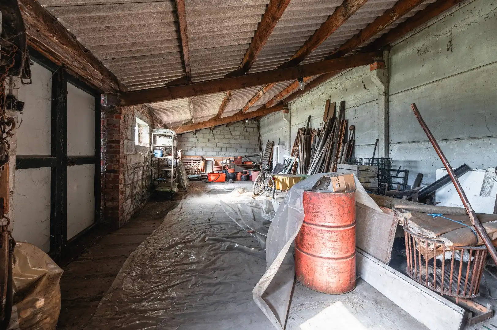 Alleenstaande woning van 291 m² met een loods van 473 m² en een schuur van 189 m² foto 35