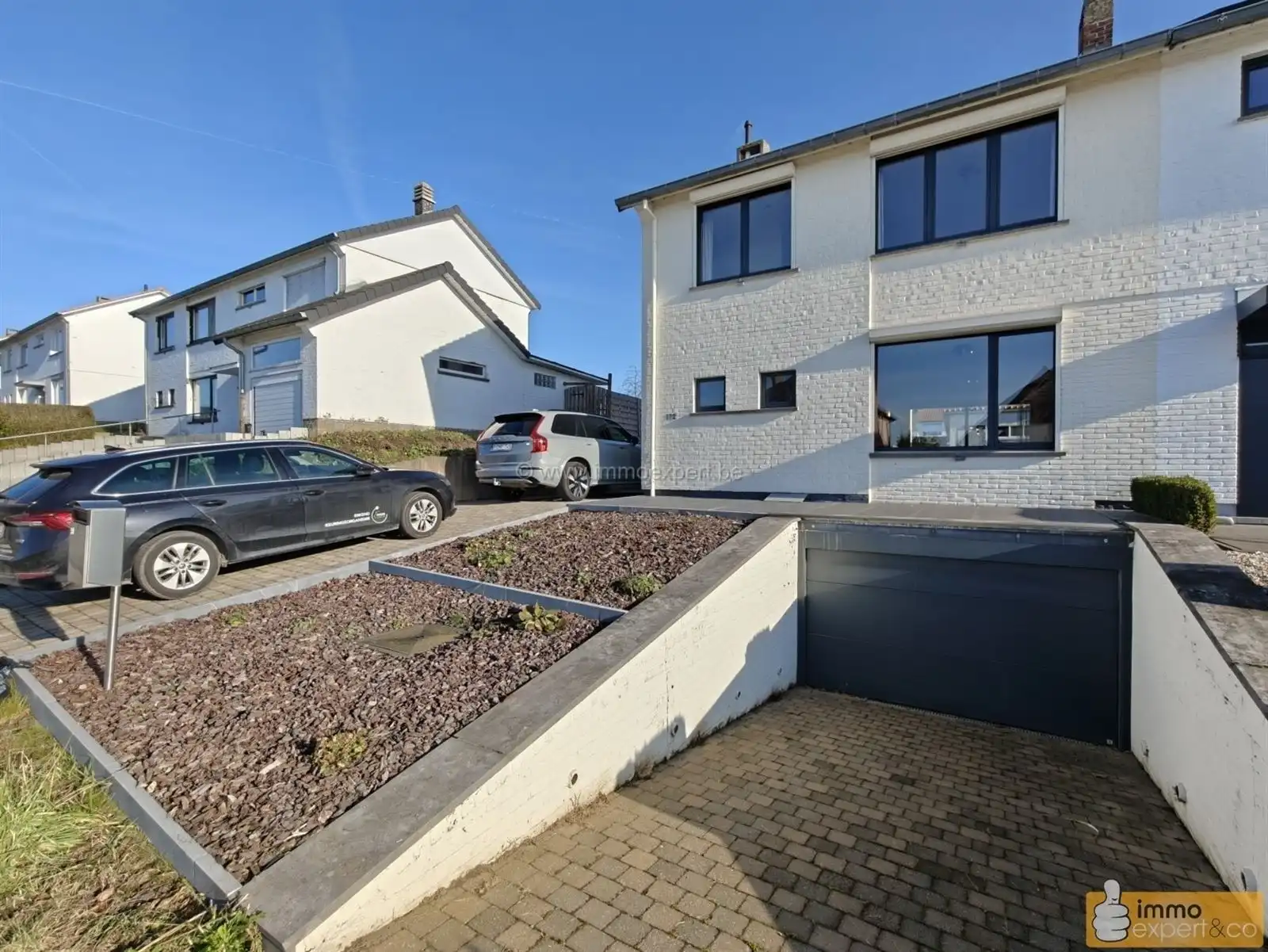 DILBEEK: Veelzijdige woning met 4 slaapkamers en 2 badkamers foto 2