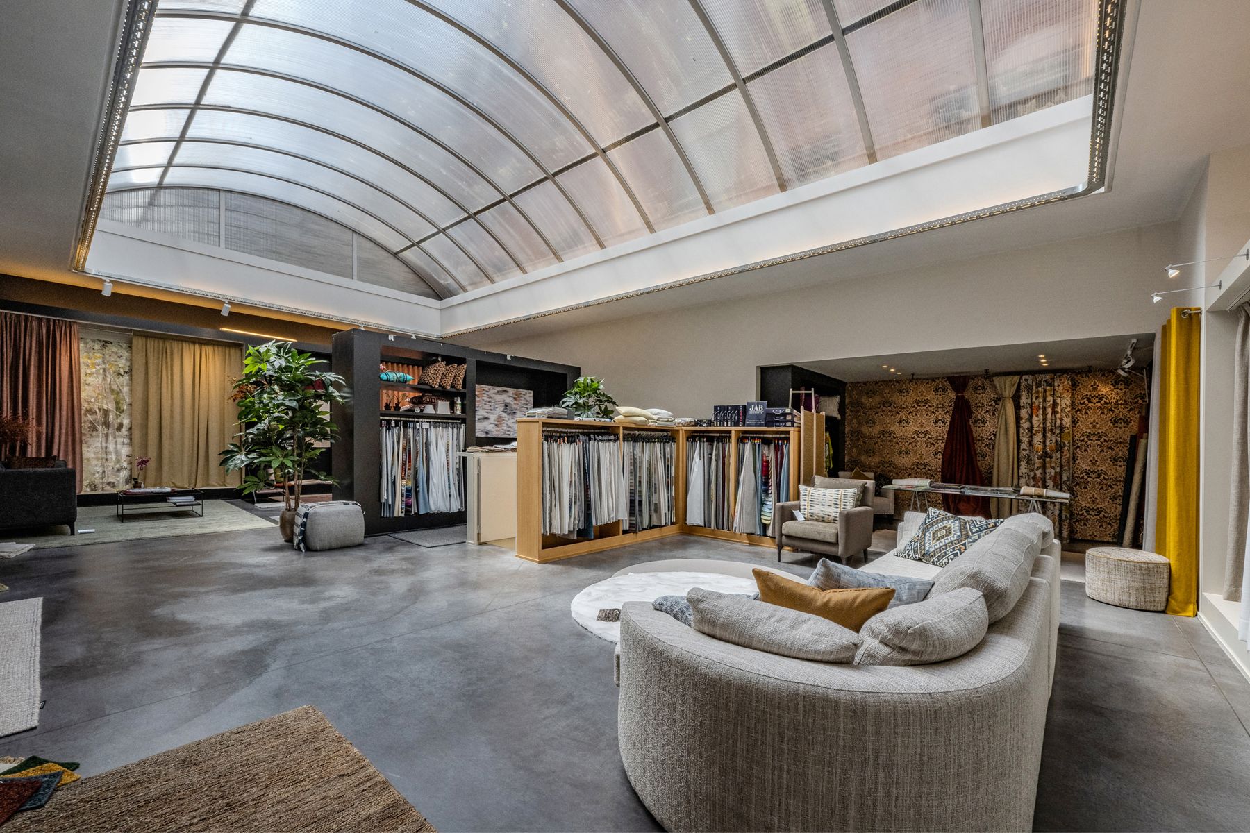 Winkelruimte te koop foto 2