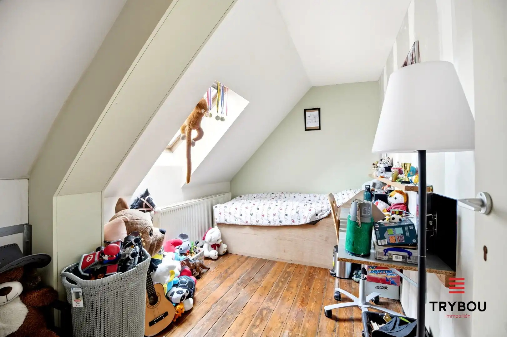 Instapklare woning met 4 slaapkamers te koop in het hartje van Poperinge!  foto 17