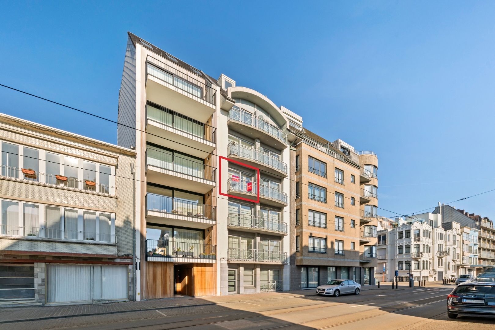 Appartement te koop foto {{pictureIndex}}