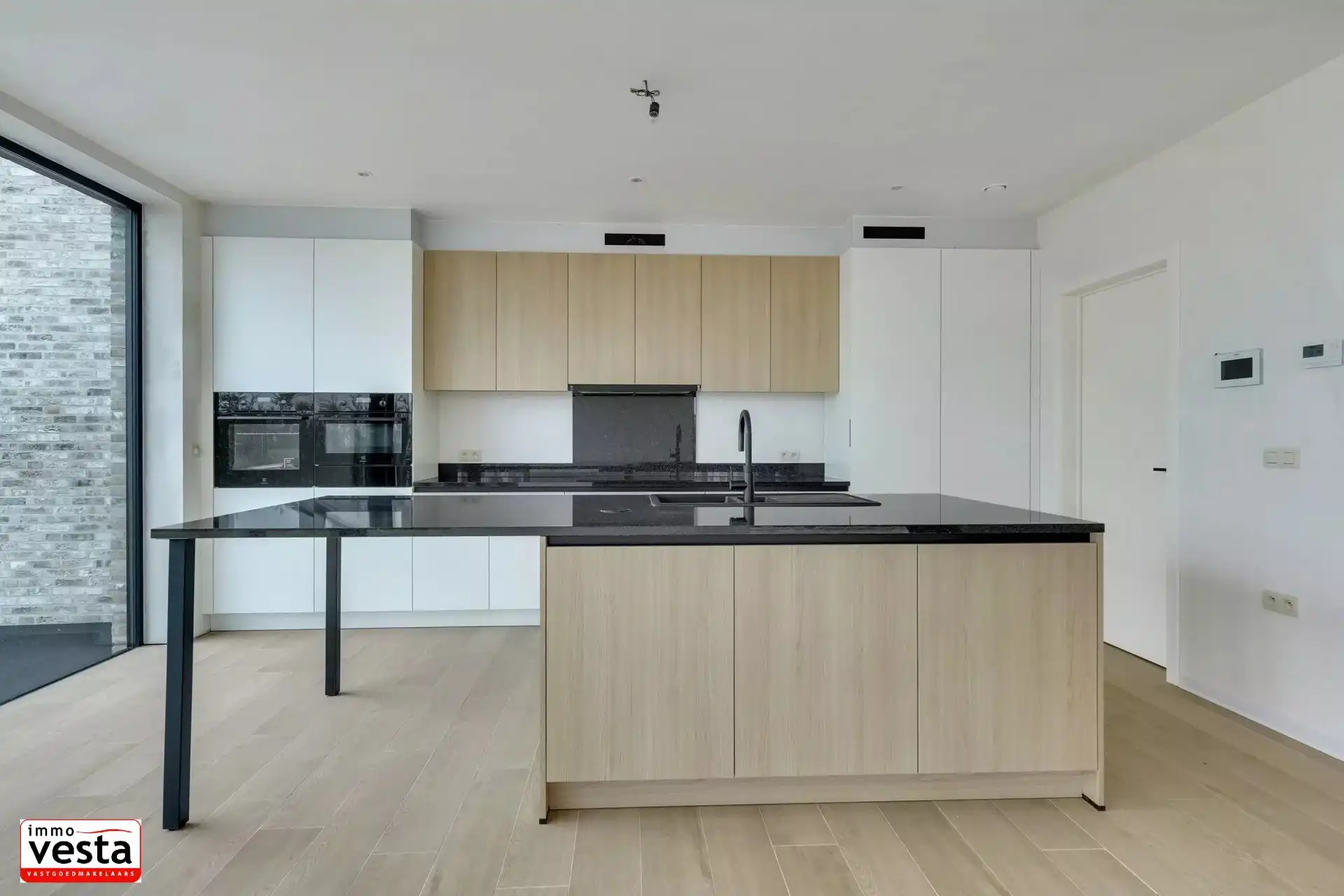 ruime nieuwbouwwoning in de landelijke stadrand foto 7