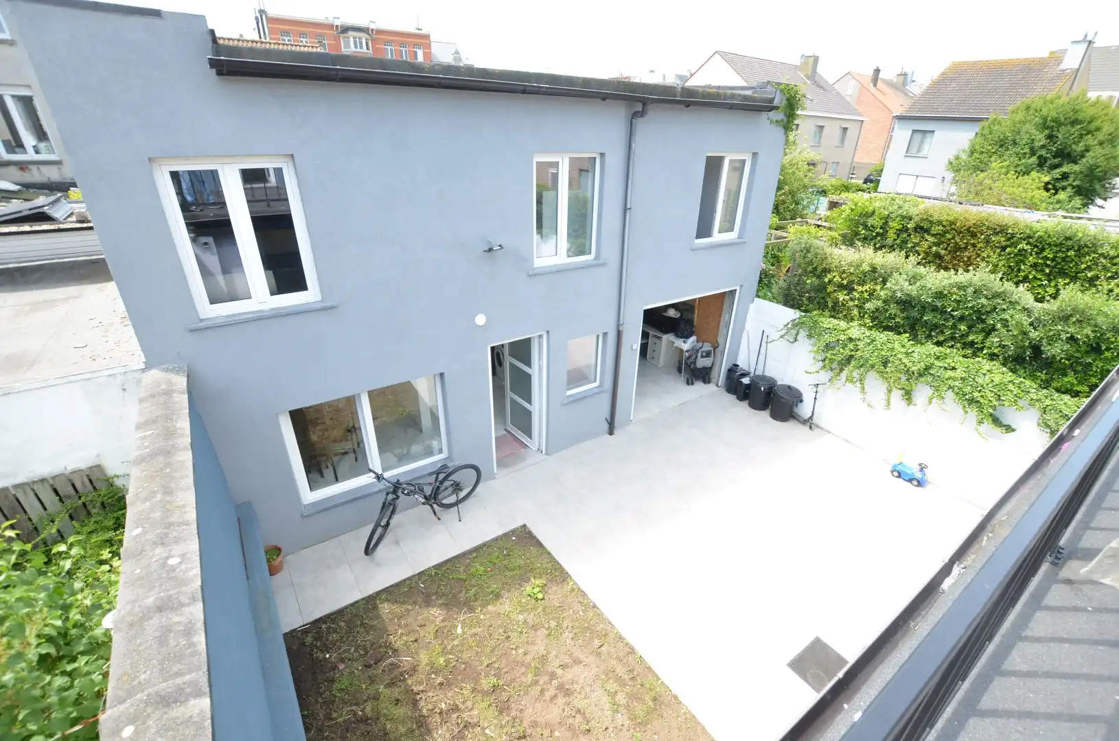 Mooi gelegen gerenoveerde half-open bebouwing (Kangoeroewoning) foto 14
