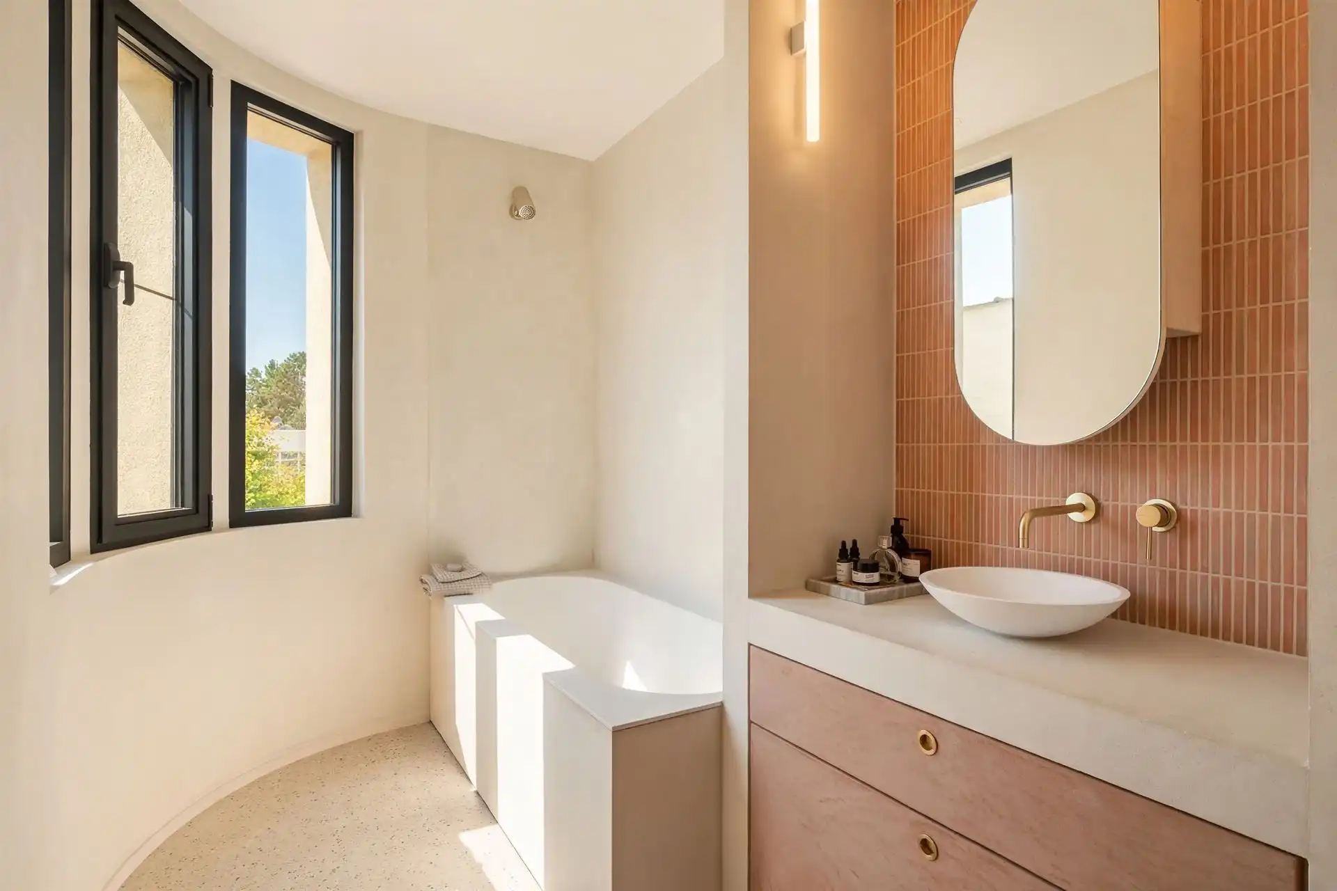 Gerenoveerde art-decowoning met 4 slpk,garage & ruime tuin  foto 28
