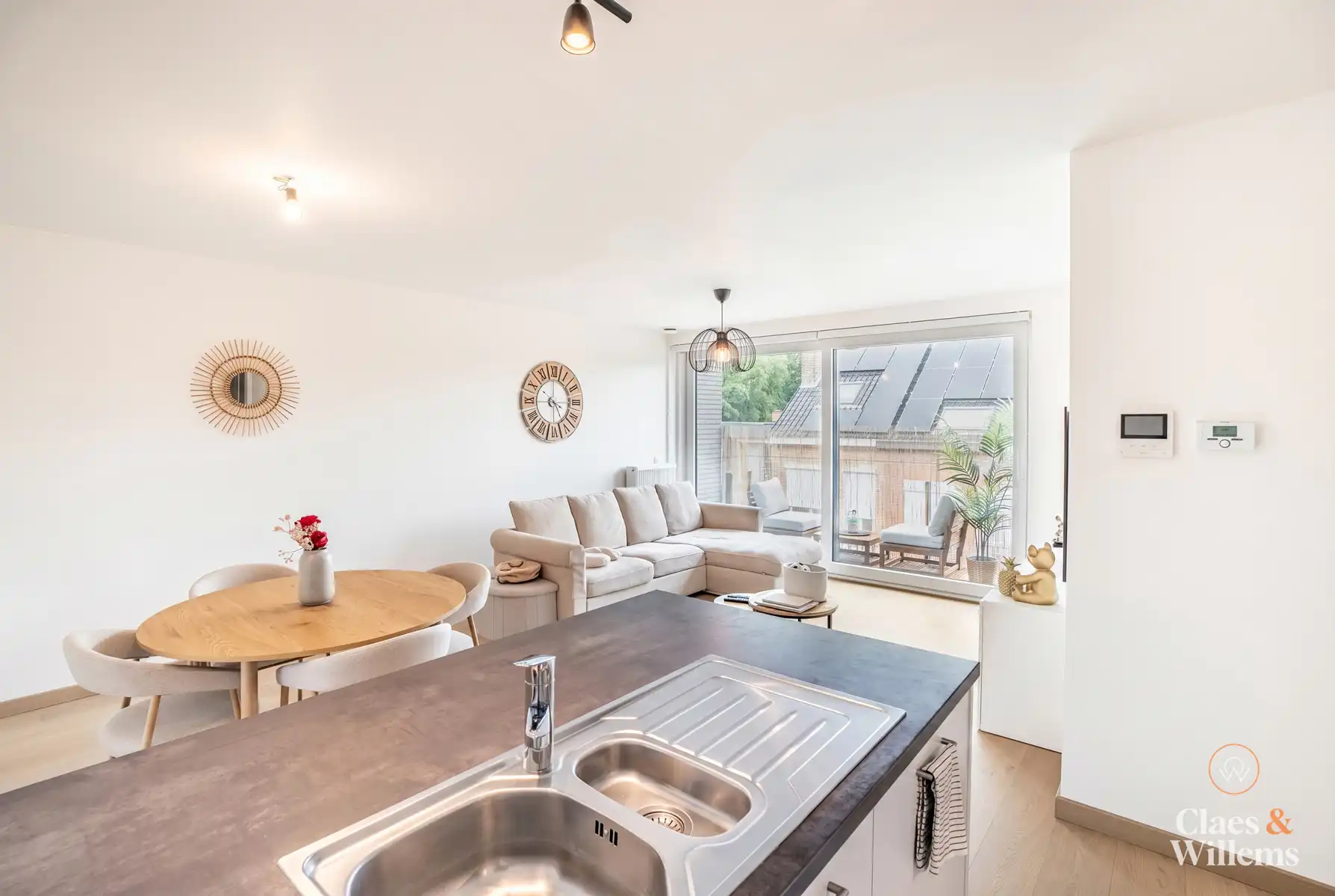 Charmant instapklaar appartement met terras te Halle foto {{pictureIndex}}