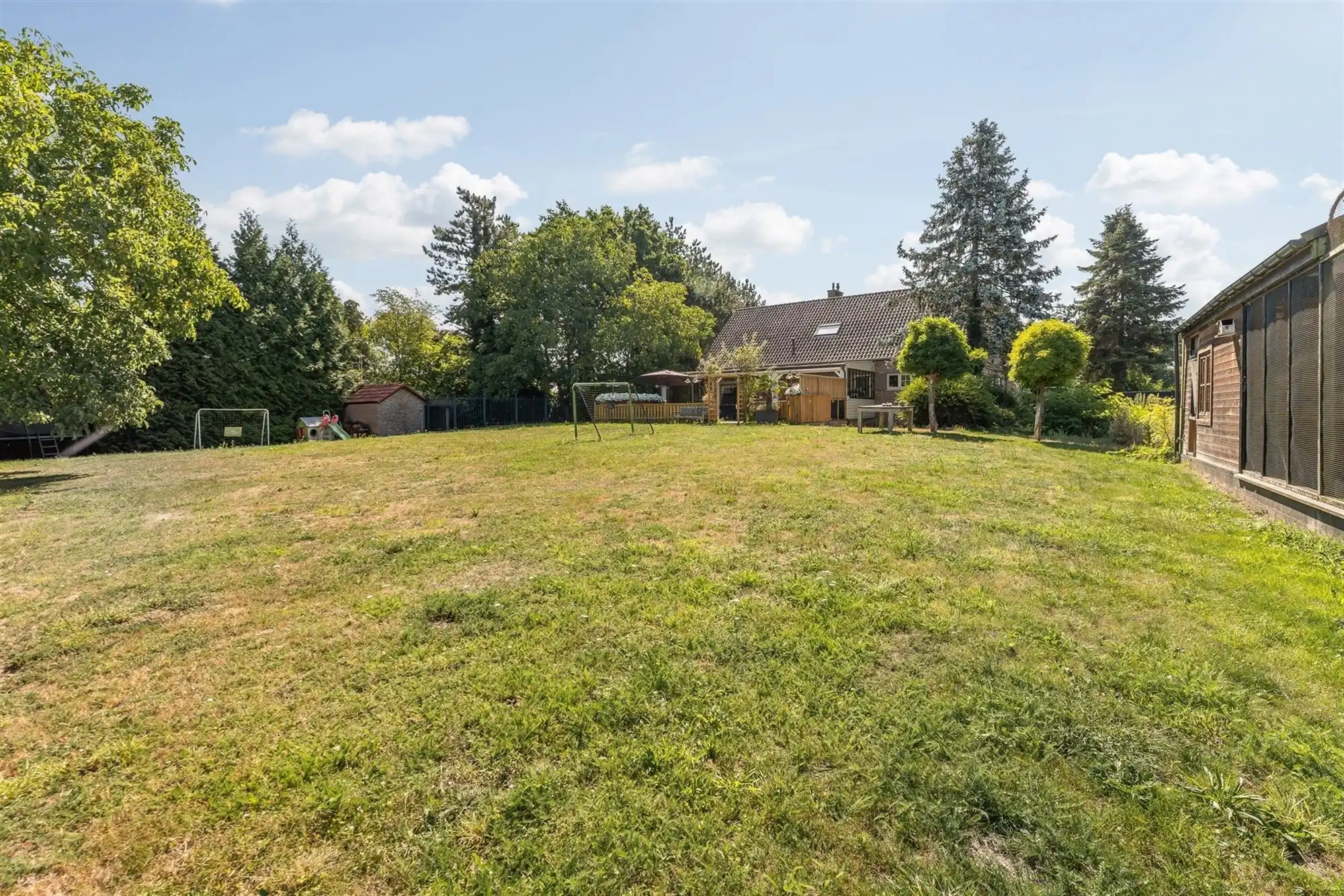 PERFECT ONDERHOUDEN WONING OP EEN PRACHTIG PERCEEL VAN 1,3 HECTARE IN KOERSEL foto 28