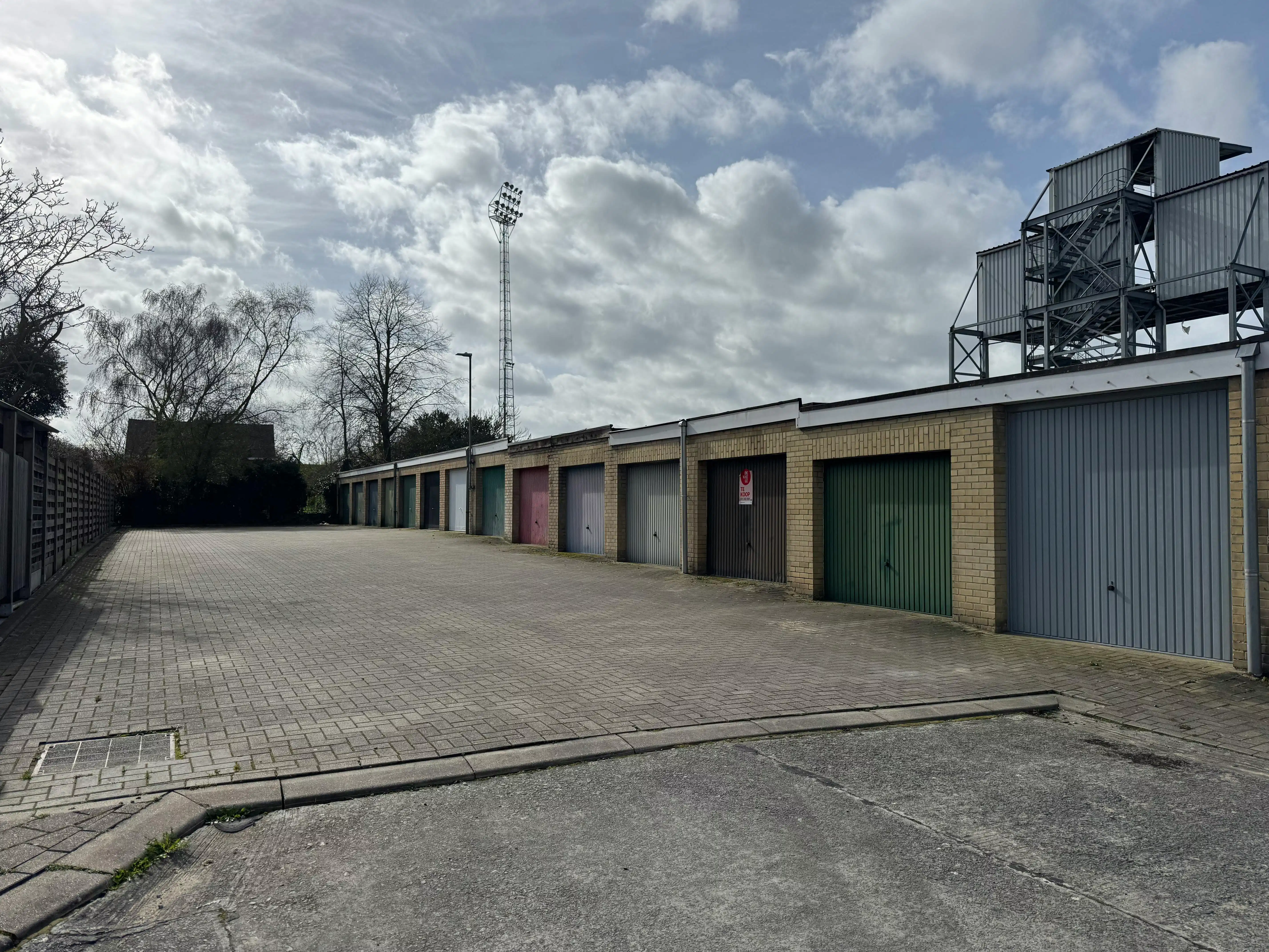 Garagebox te koop in Roeselare foto 4