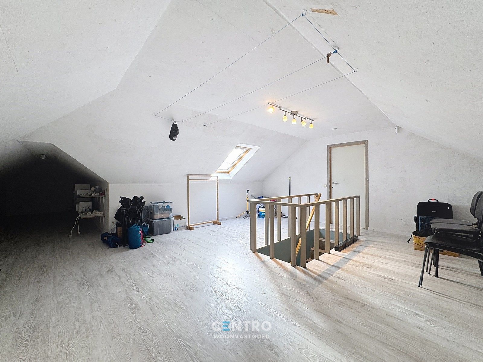 INTERESSANT gelegen woning op circa 1.200m2 grond te Uitkerke! foto 17