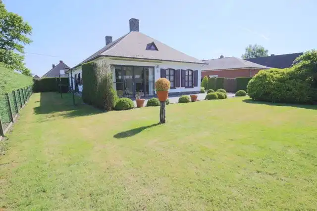 Bungalow met ruime zolder foto 5