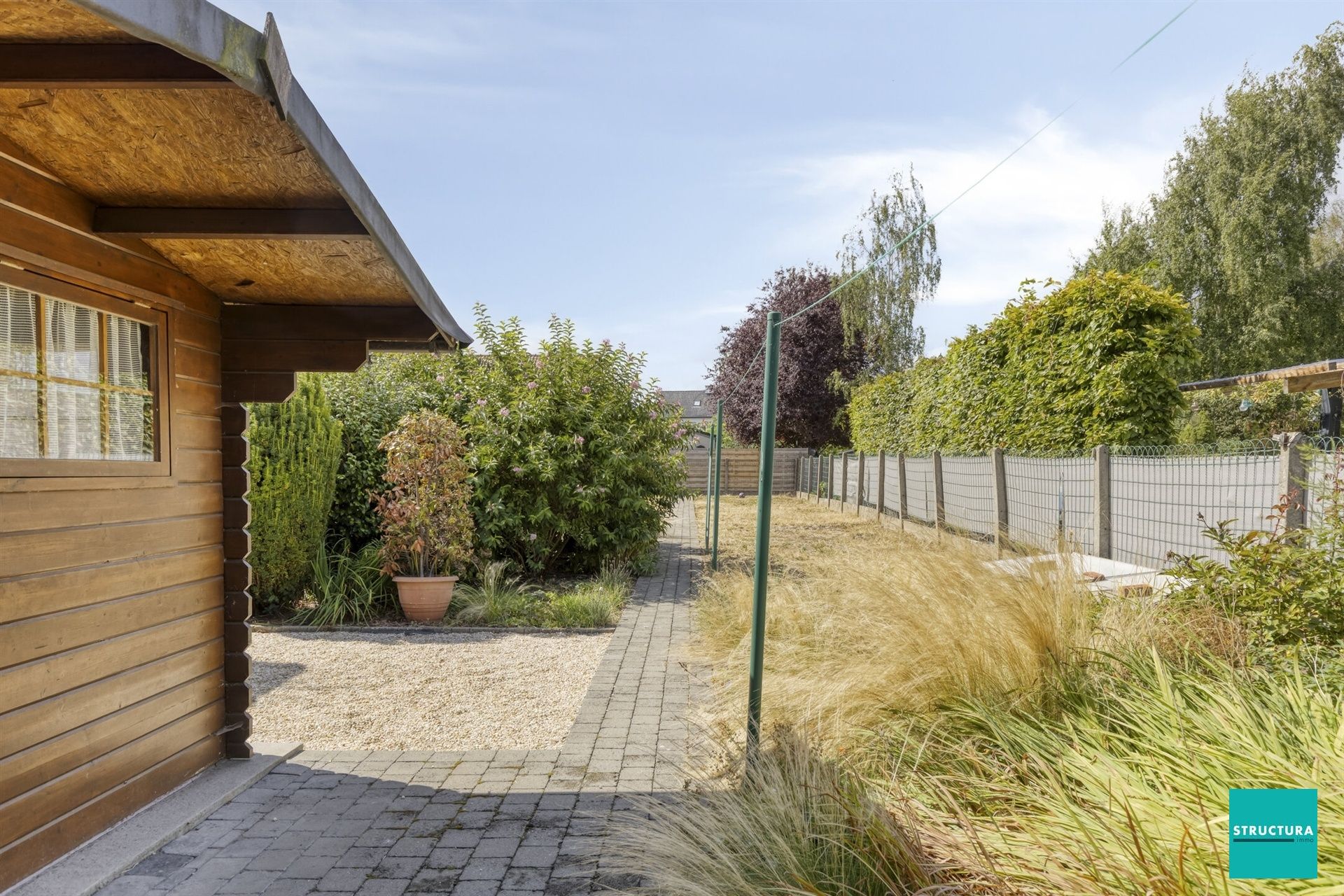 Verzorgde woning met potentieel foto 18