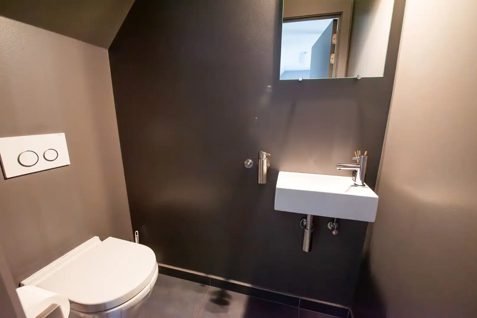 Gezellig 1-slaapkamerappartement te huur in Desselgem foto 6