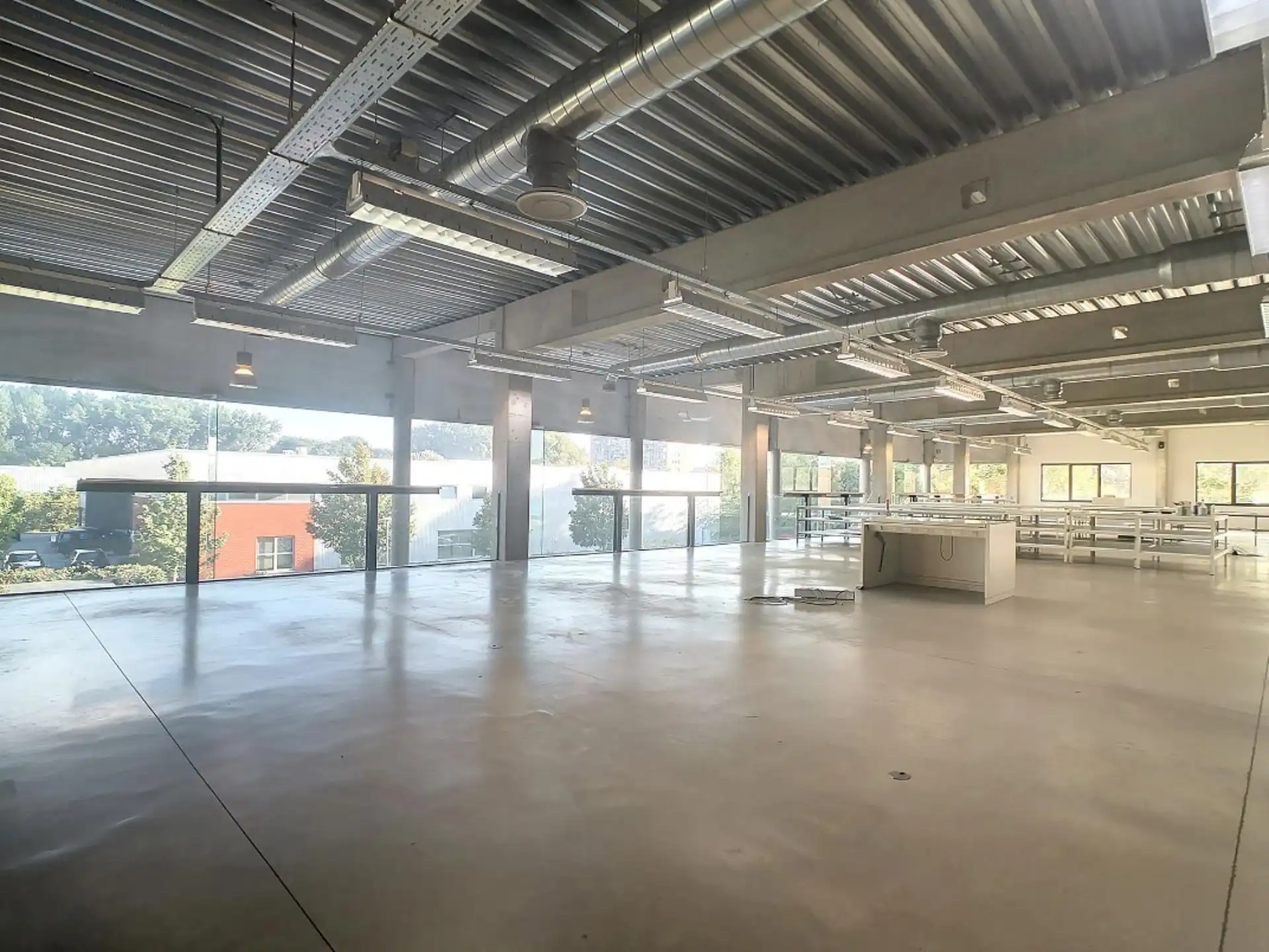 Kantoren te huur 1.251 m² op Linkeroever, Antwerpen   foto 6