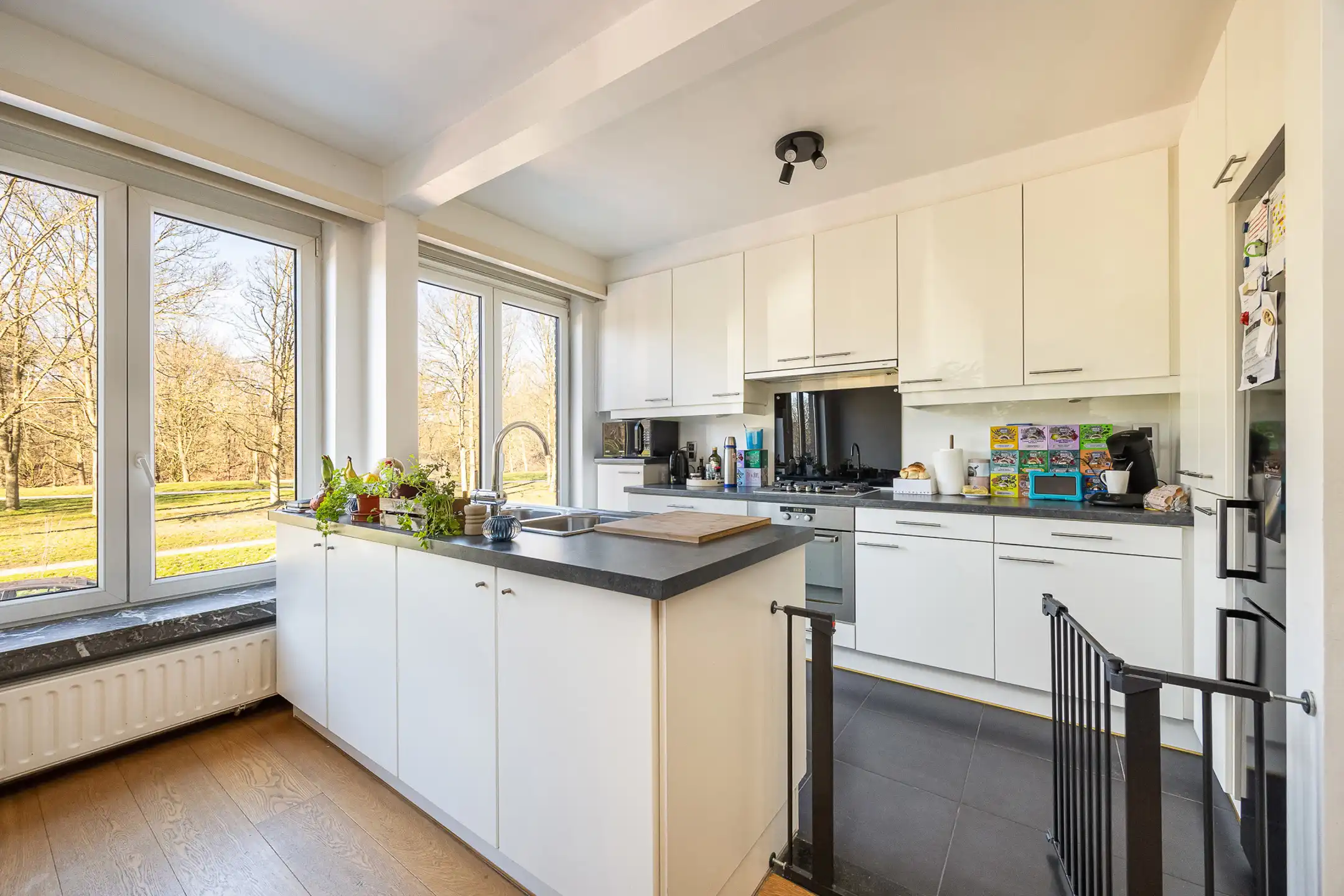 Uniek opbrengsteigendom op top locatie (3 app + 3 parkings) foto 5