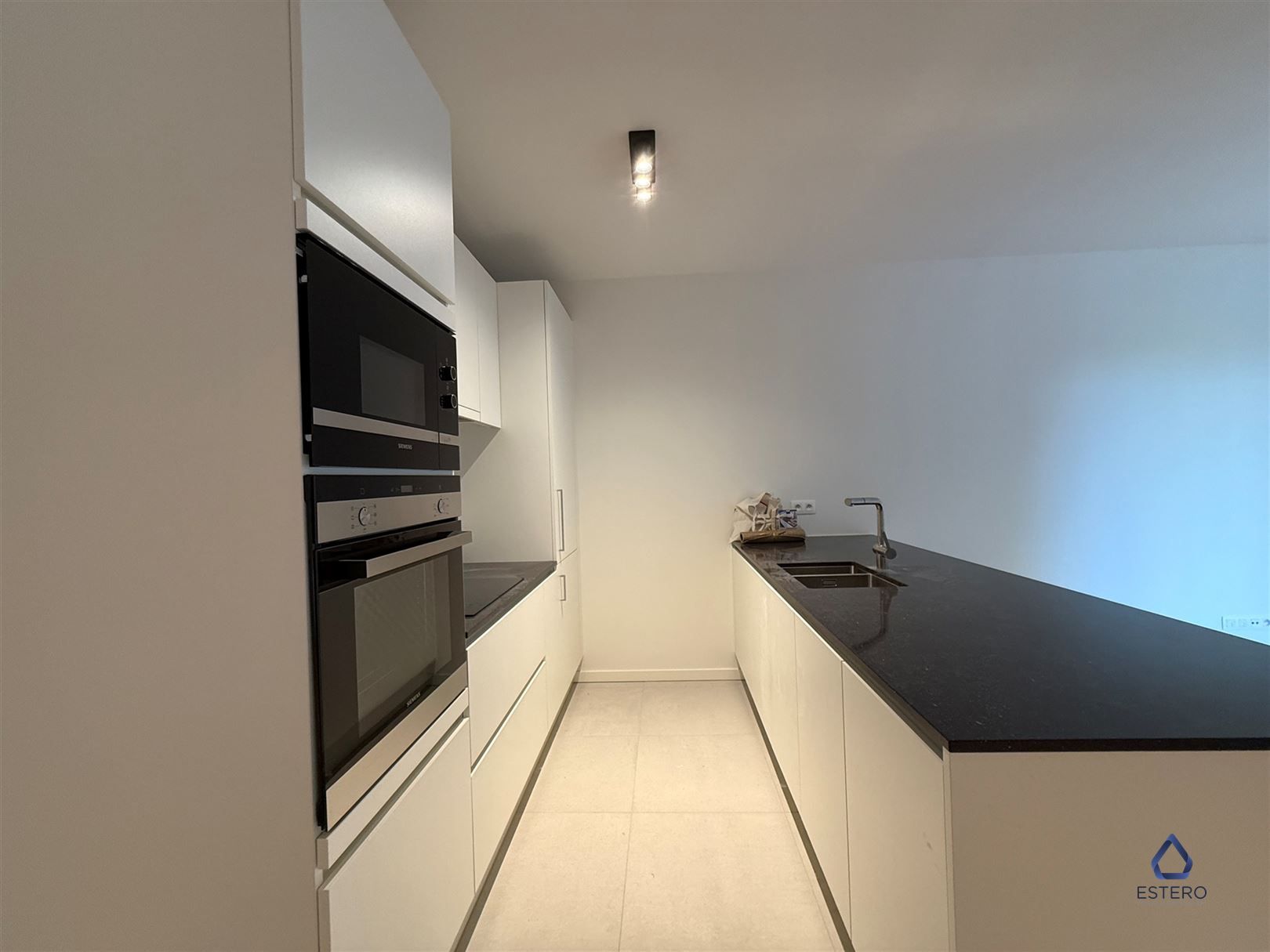 Ruim 1-Slaapkamer Appartement in hartje Brussel foto 5