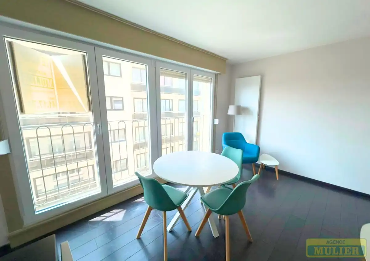 APPARTEMENT MET ZIJDELINGS ZEEZICHT EN 1 SLAAPKAMER TE KOOP TE DE PANNE : foto 7