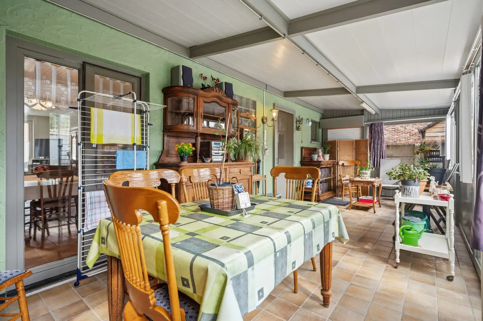 Instapklare rijwoning te Boutersem met tuin en 2 garages foto 17