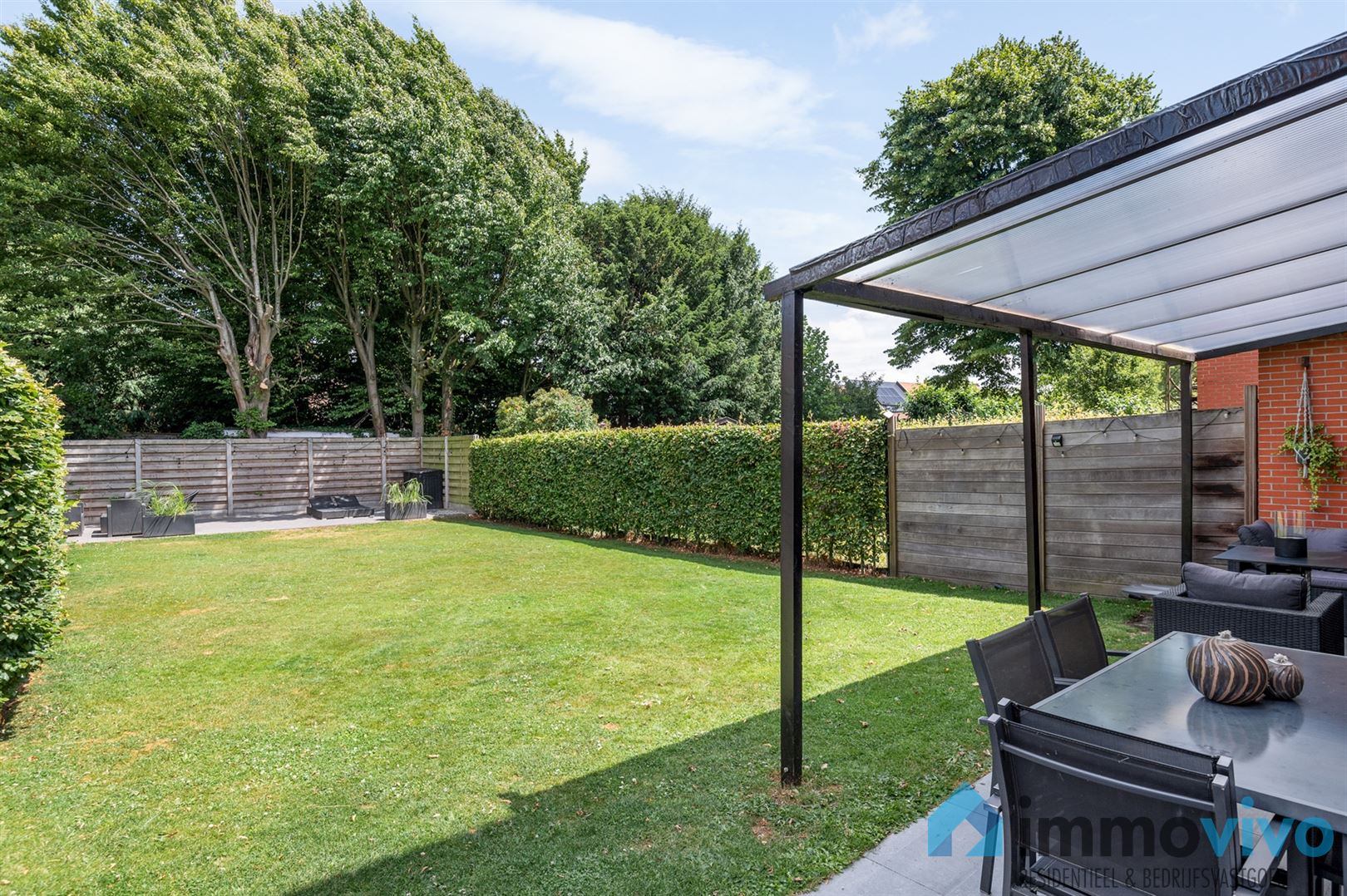 Gerenoveerde woning met prachtige tuin op toplocatie in Edegem foto 5