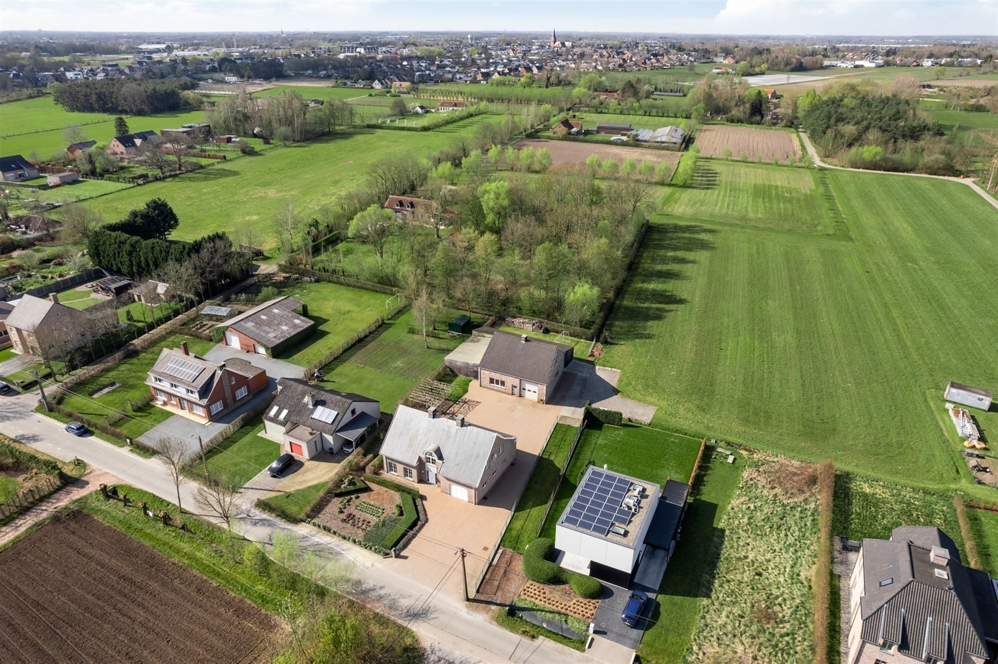 Standigvolle woning met bijgebouw te Putte foto 22