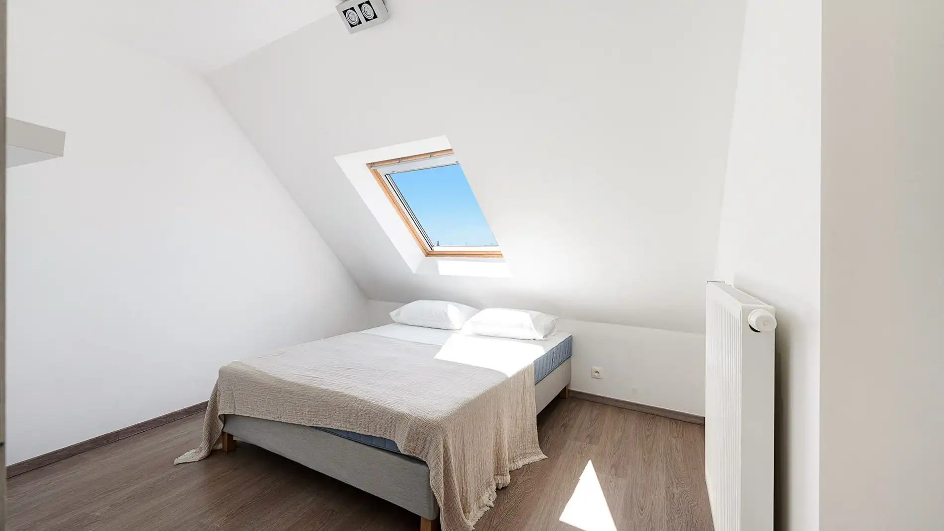 Recent duplex-appartement met zonneterras te Heist-aan-Zee foto 11