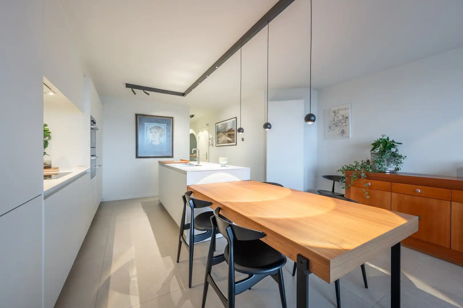 Designappartement met panoramisch zeezicht! foto 4