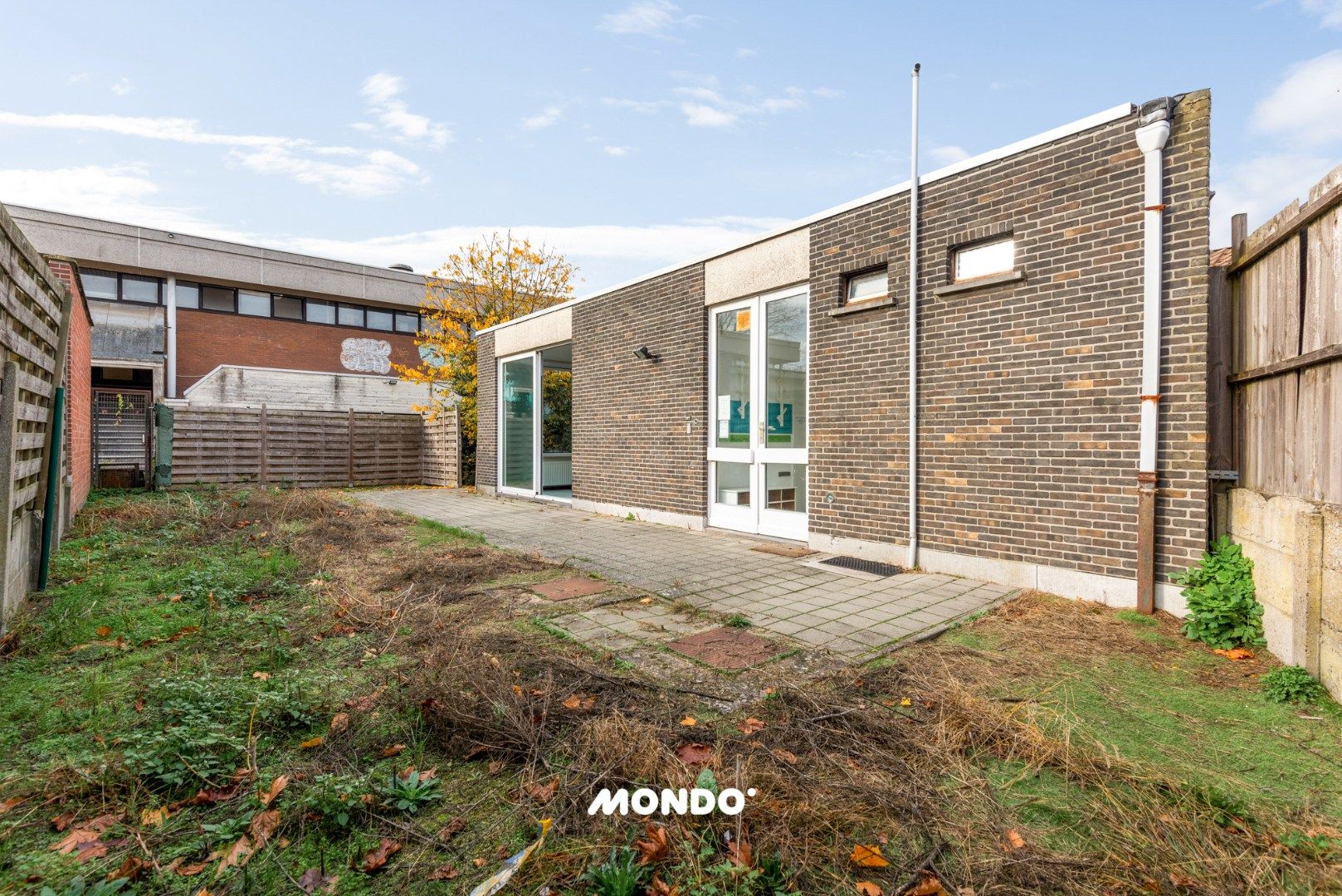 Veelzijdige praktijk- of kantoorruimte met tuin en terras nabij het centrum van Niel! foto 12