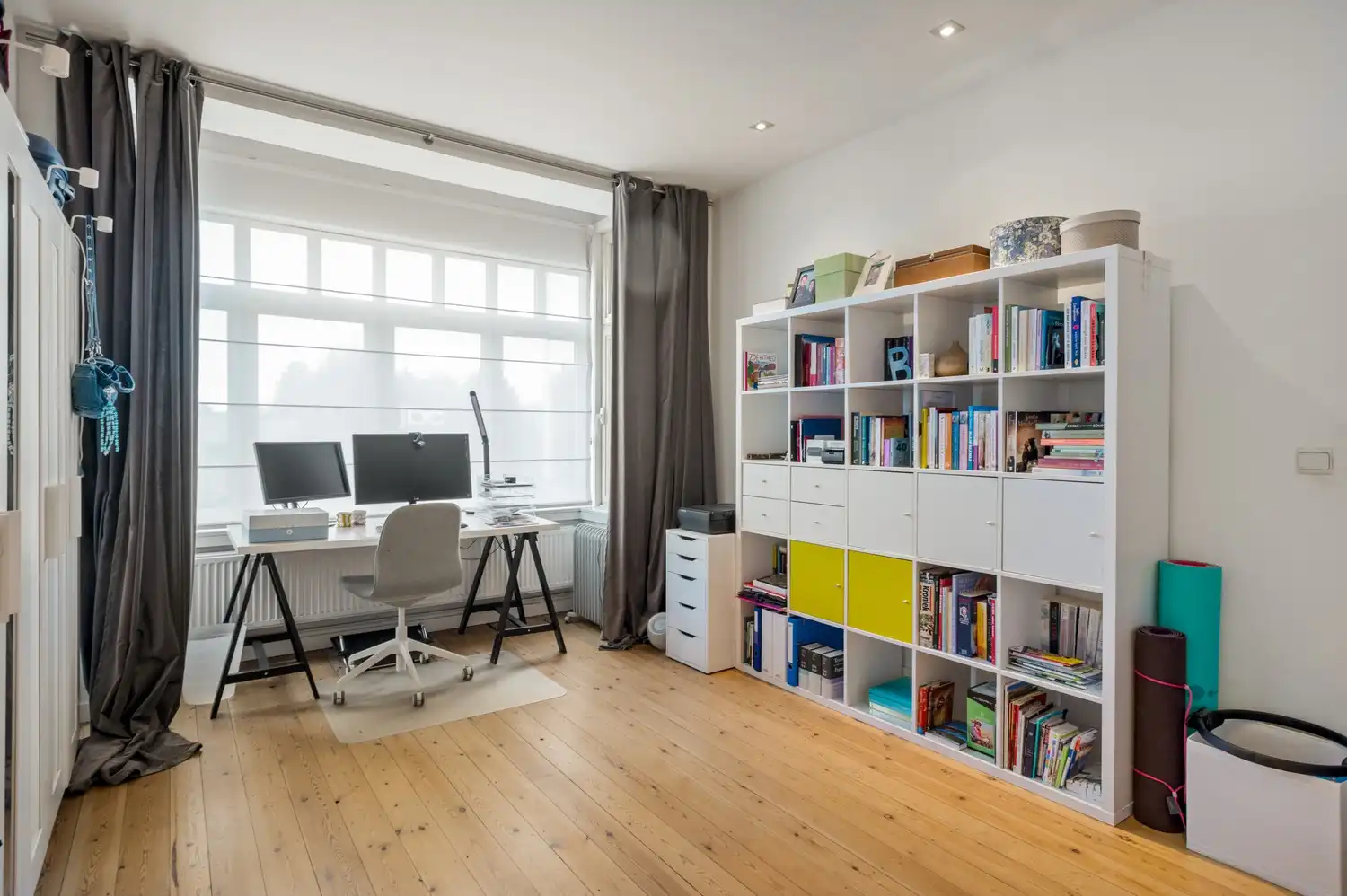 Karaktervolle gezinswoning met vier slaapkamers, tuin en ruime garage te Hove foto 11