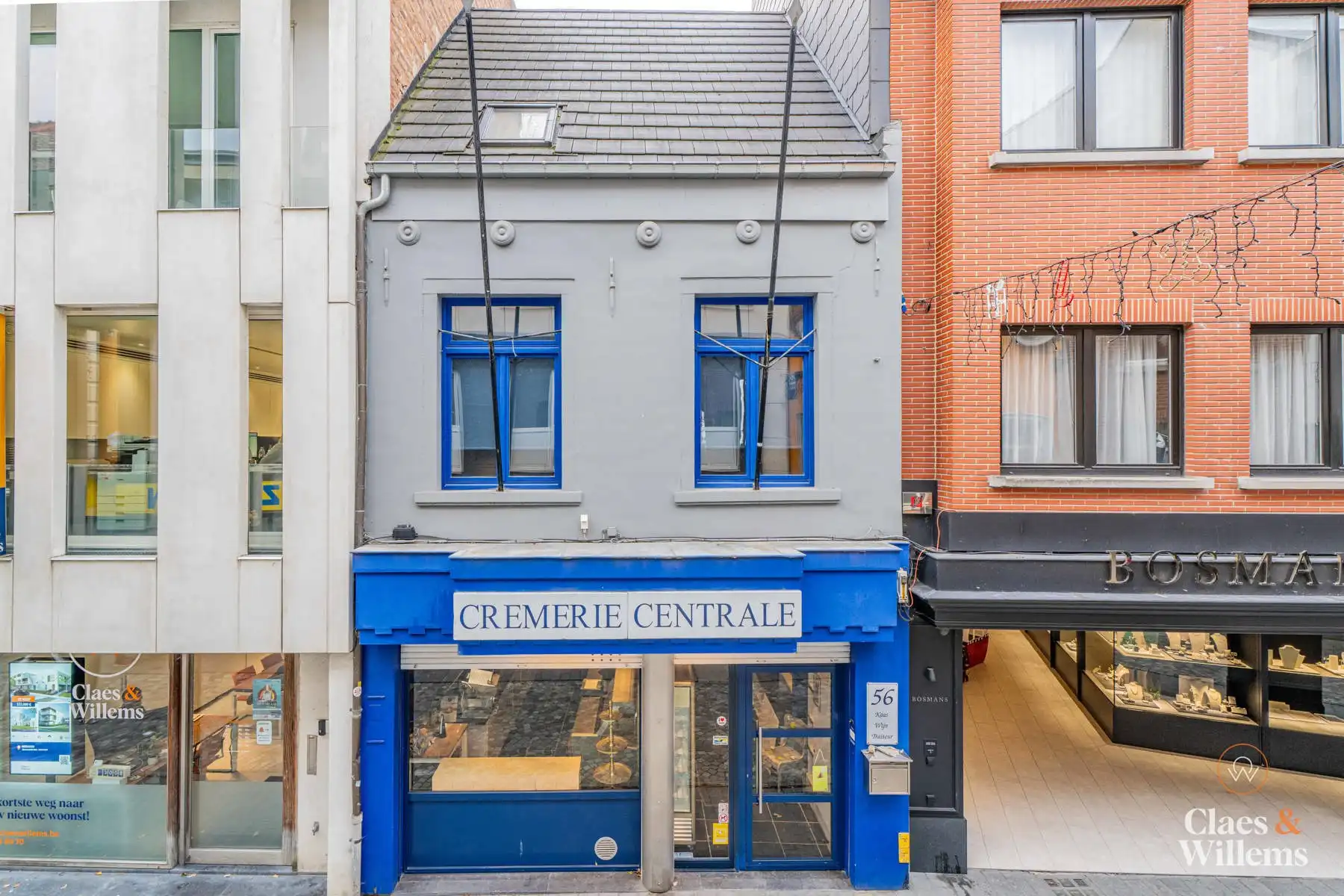 Commerciële ruimte te koop foto {{pictureIndex}}