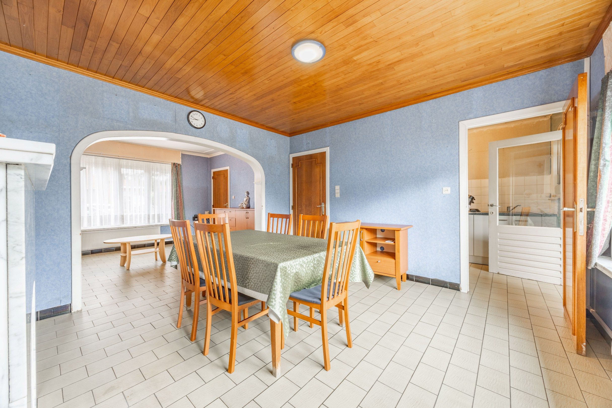 OP TE FRISSEN WONING MET TUIN foto 2