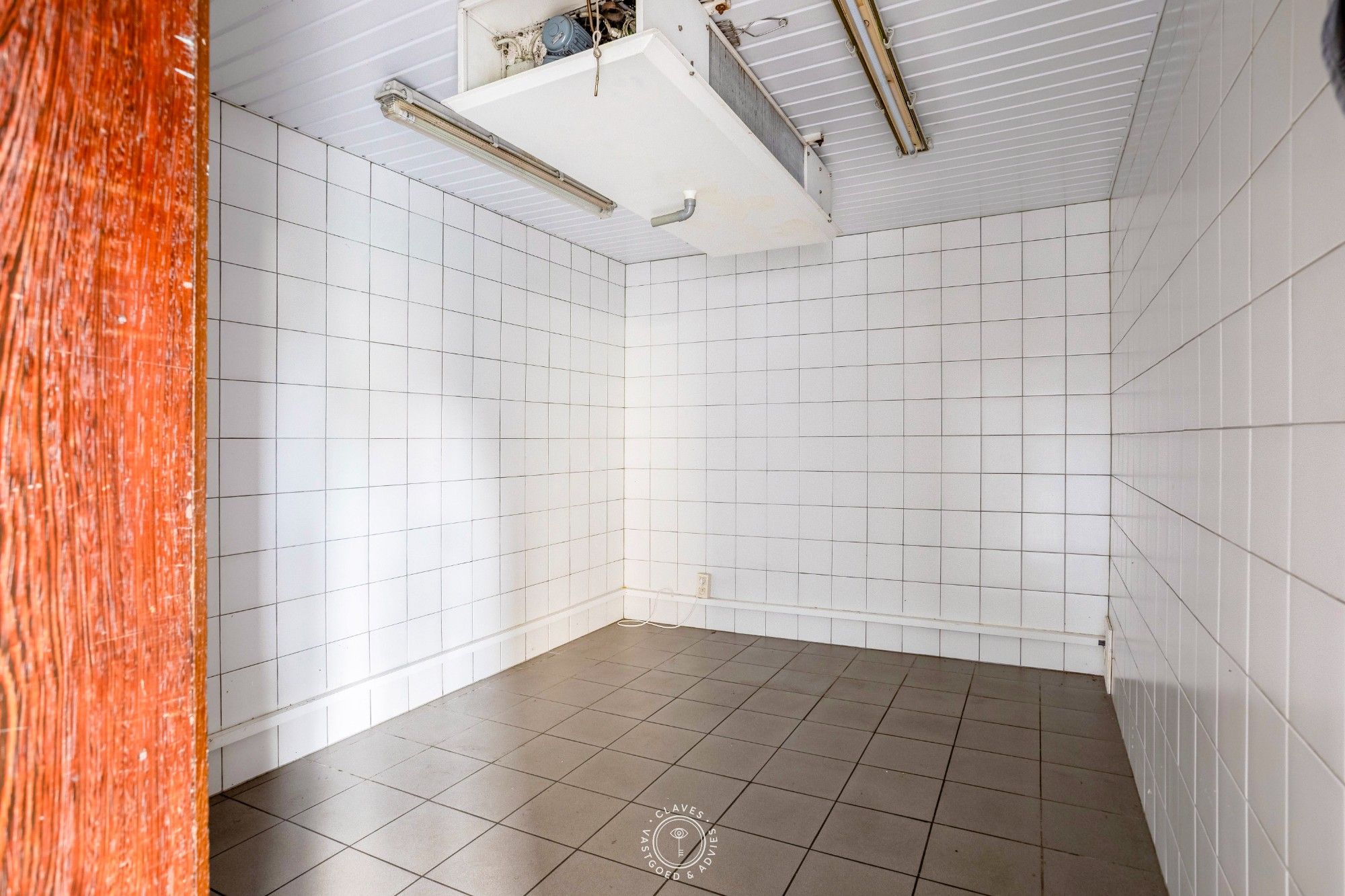 Centraal gelegen handelspand foto 7