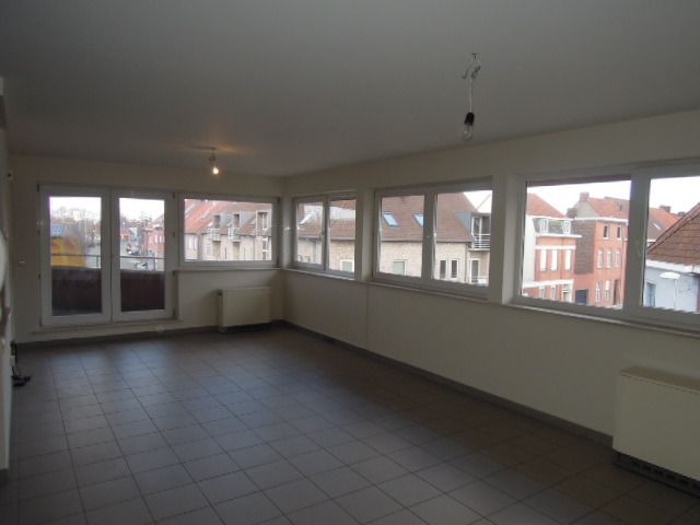 Eenslaapkamerappartement te huur met terras. foto 2