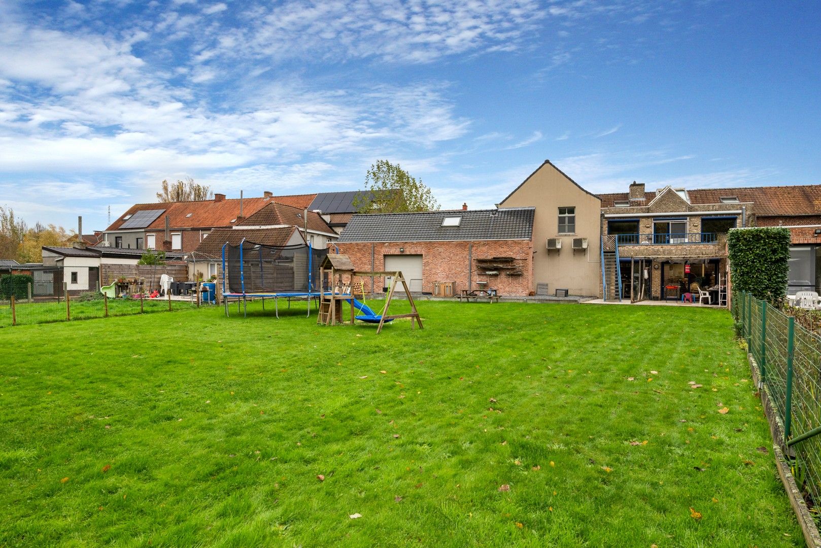 Handelszaak met woonst en 2 garages op sterke locatie! (Kan ook als investeringseigendom) foto 13