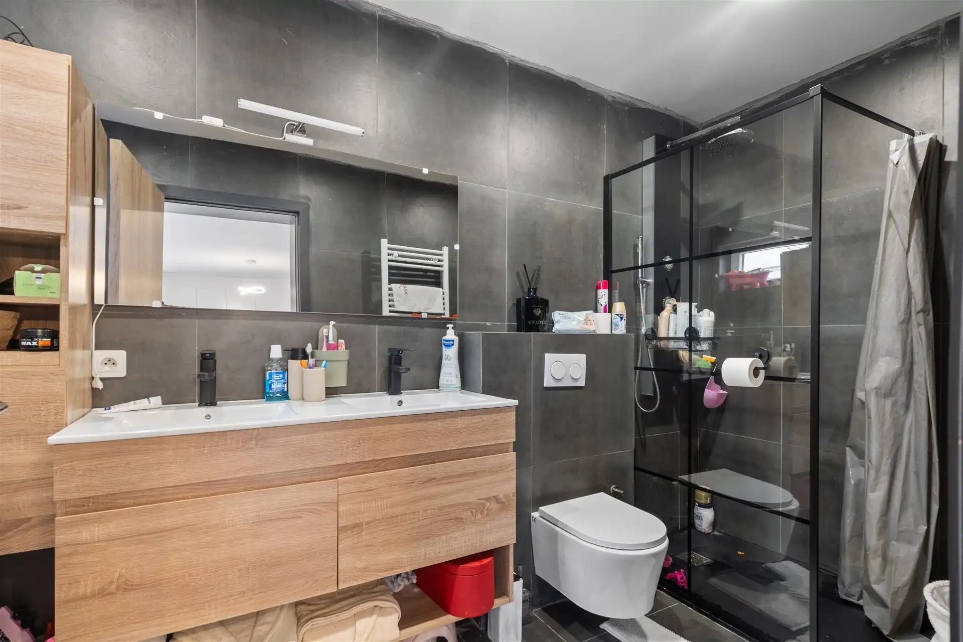 Instapklare, halfopen bebouwing, met 6 slaapkamers, op 329m² grond te Overmere.  foto 13