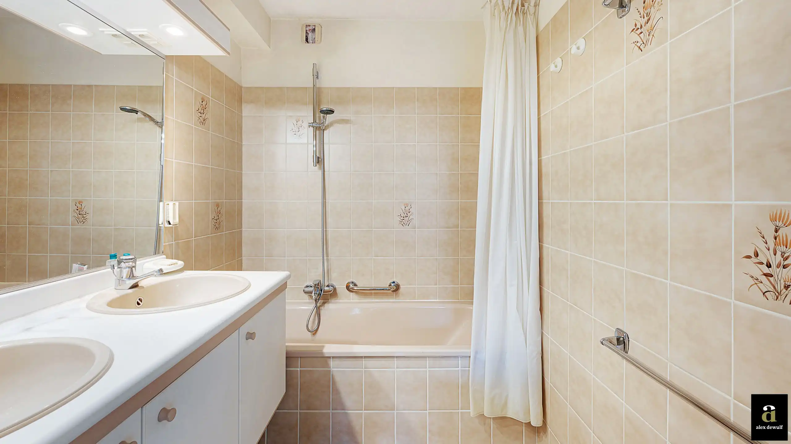 Goed gelegen appartement met zij zeezicht [Zwaluwenlaan]. foto 23