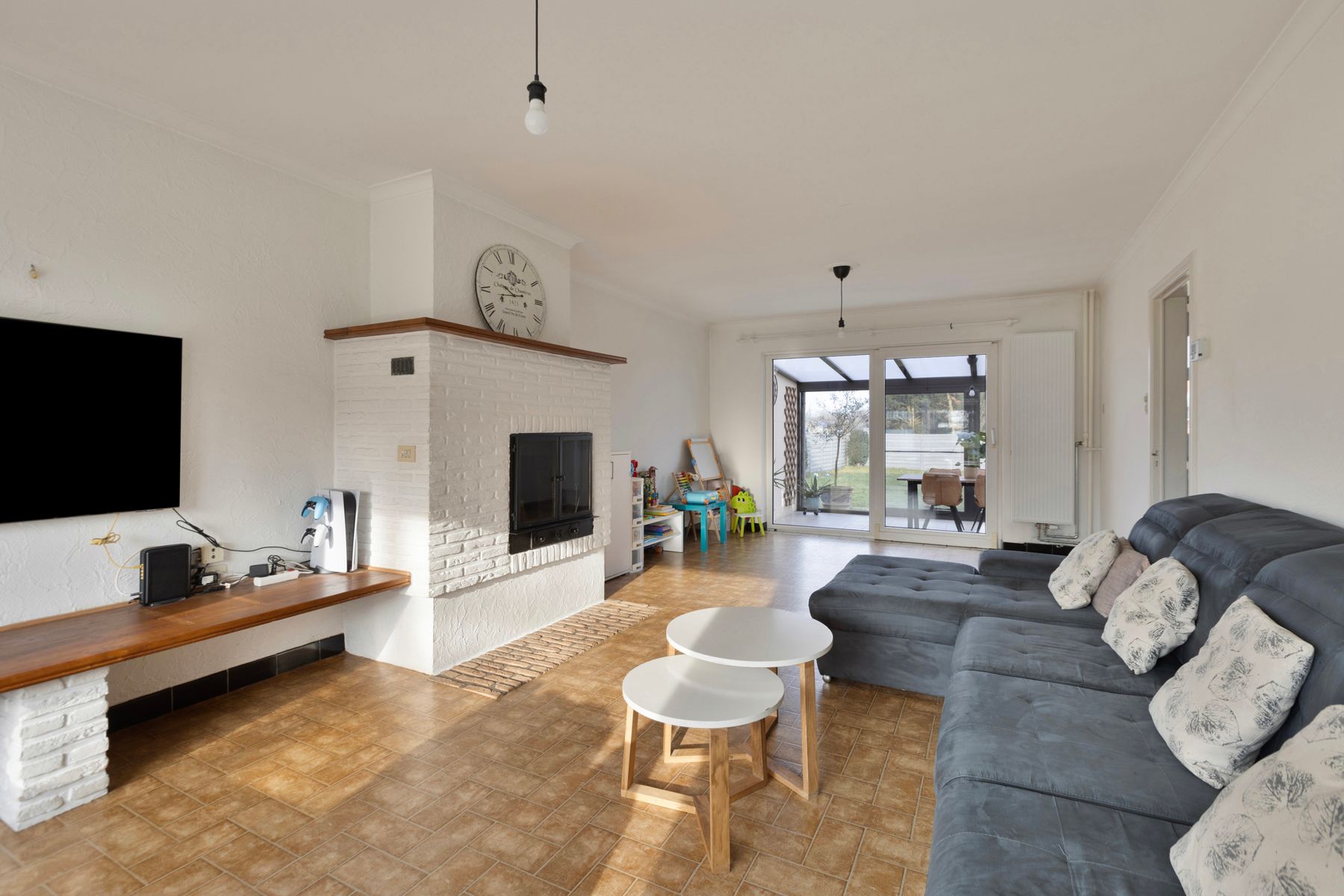 Ruim en stijlvol familiehuis, 4 Slaapkamers, grote tuin.  foto 8