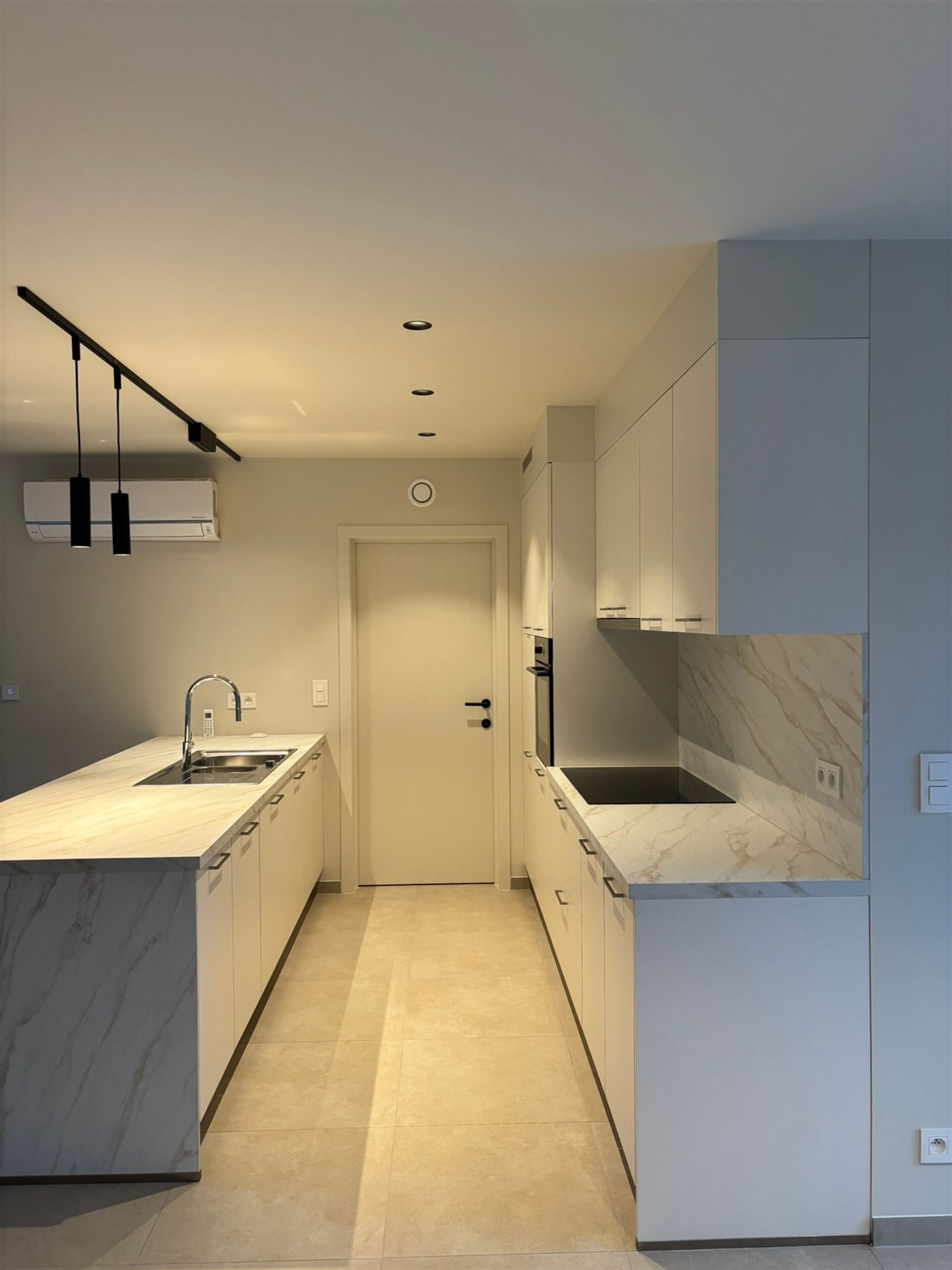 Nieuwbouw met 3 slpk's foto 6