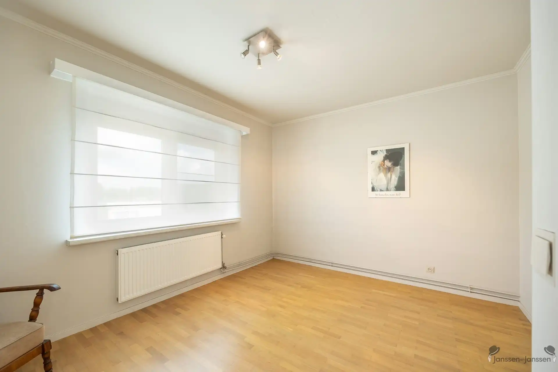 Open bebouwing met ruime tuin, 3 slpkmrs en garage foto 12