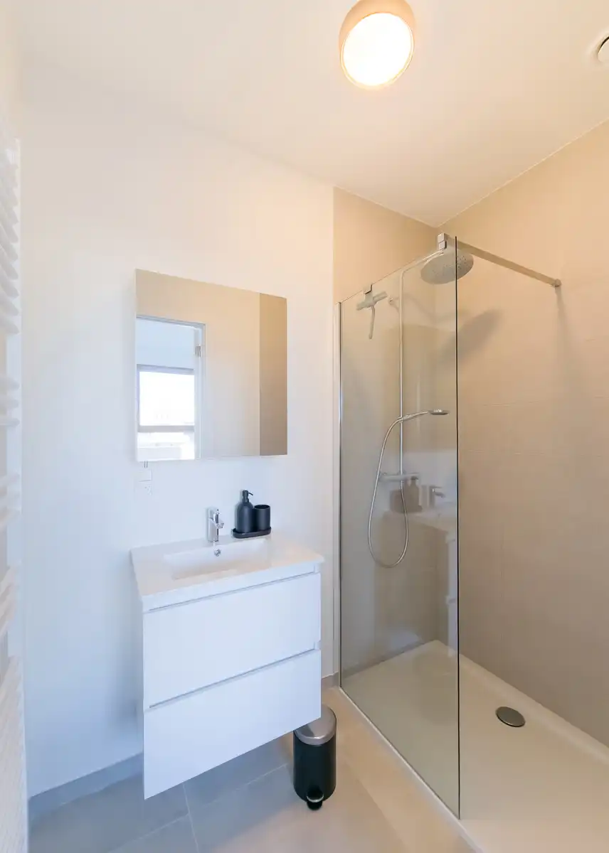 Rustig en comfortabel gemeubeld 1slpk appt. met mooi terras  foto 12