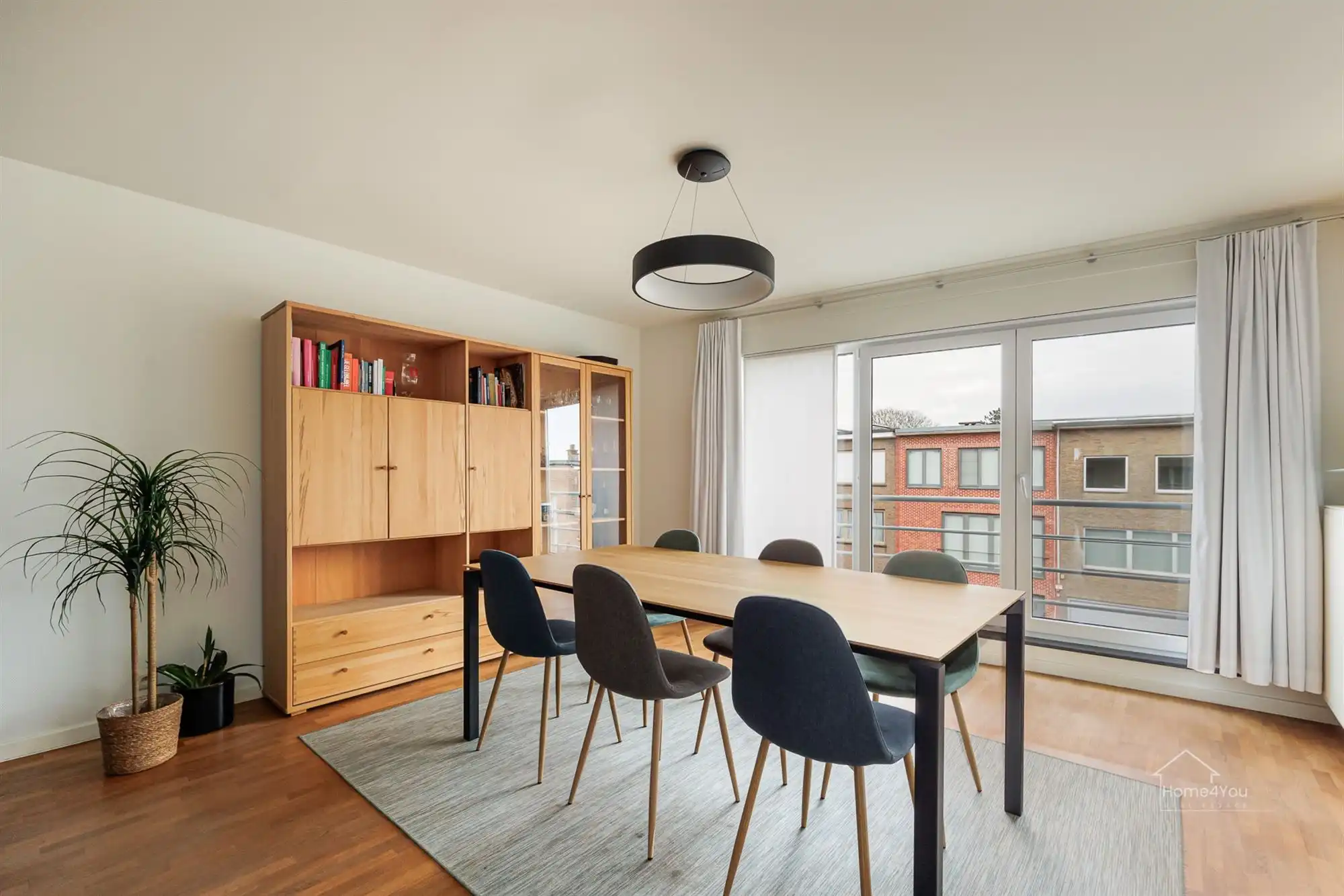 Ruim instapklaar appartement met garagebox foto 3