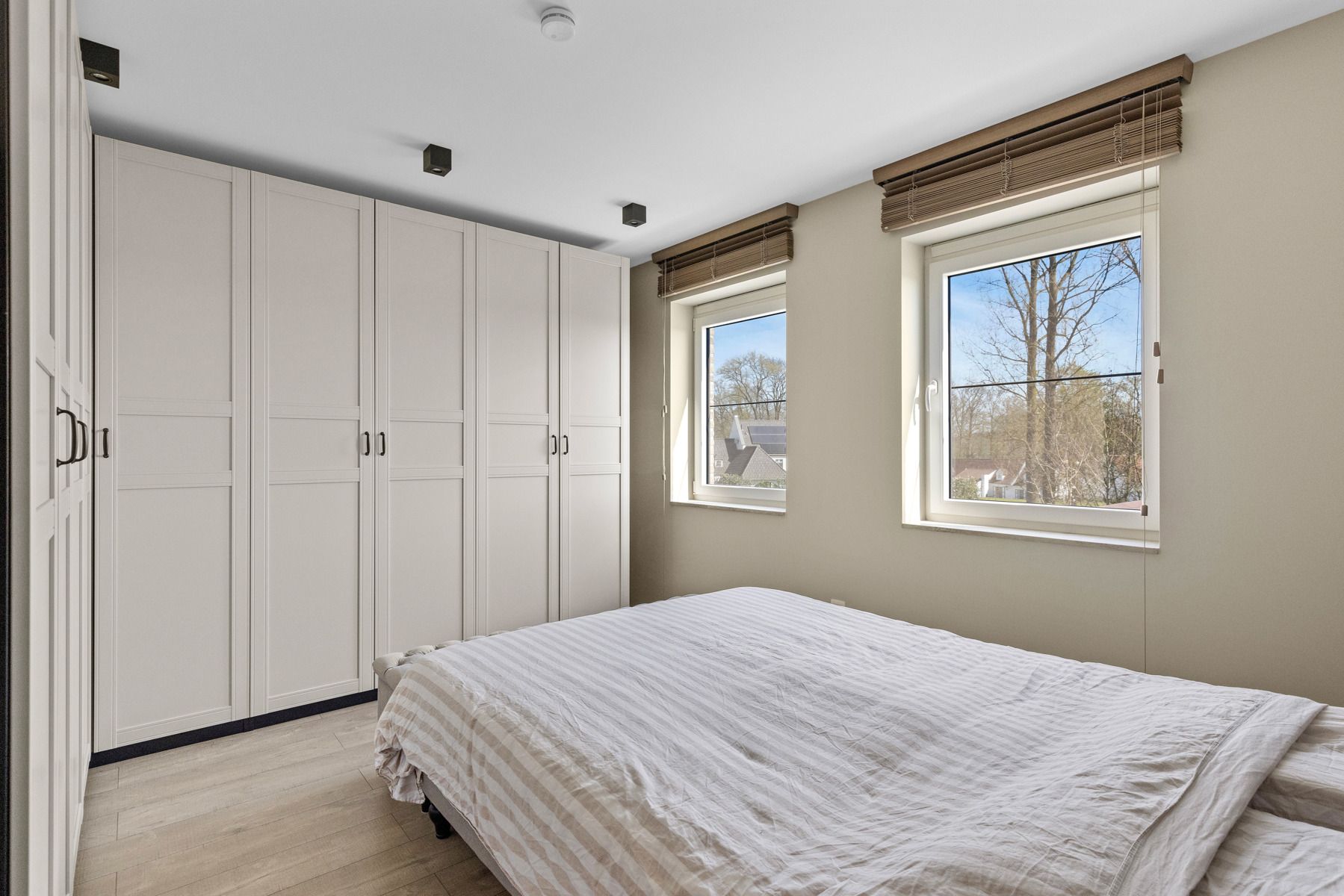 Stijlvol en energiezuinig wonen in hartje Dikkelvenne! foto 16
