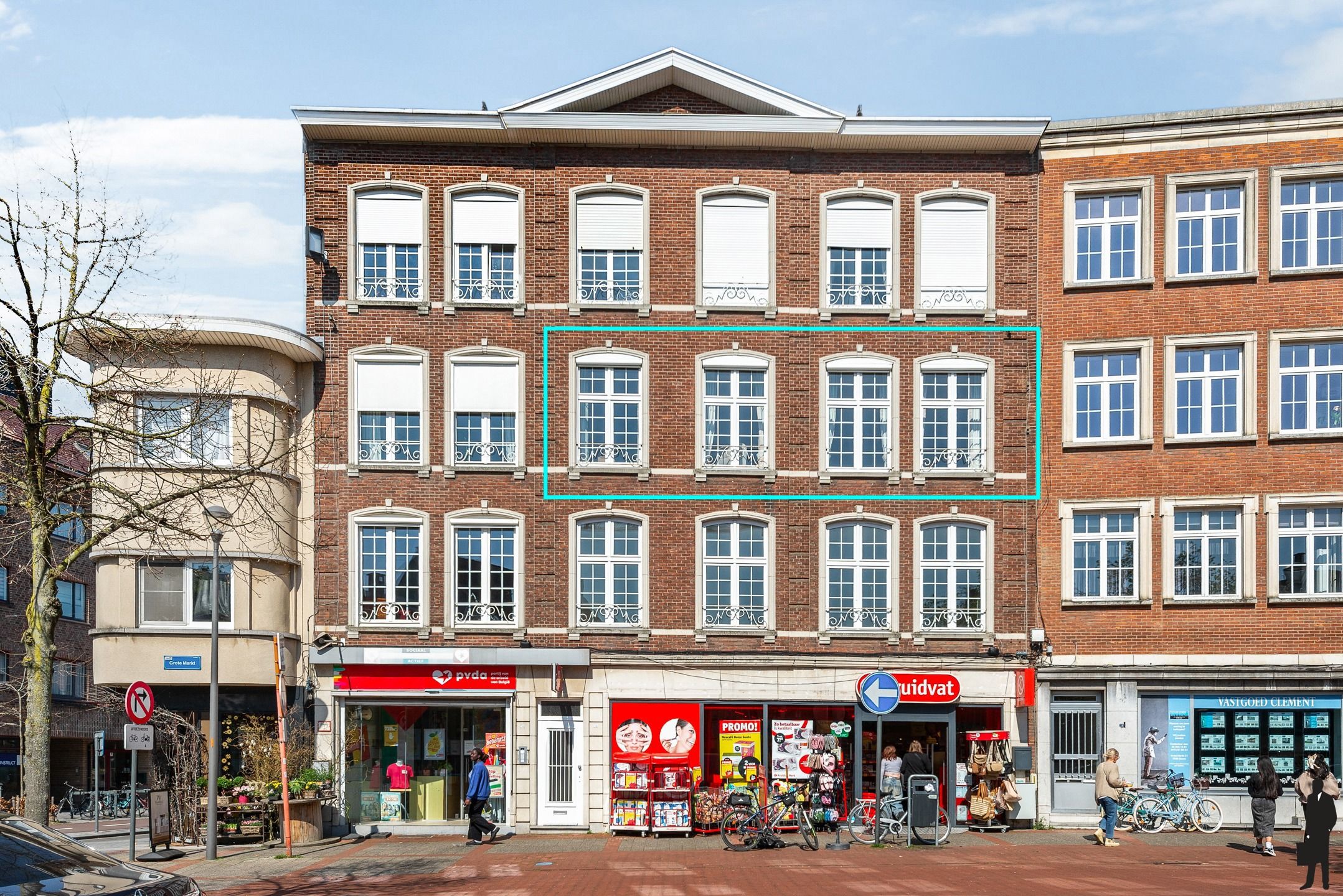 Ruim deels op te frissen app met 3 slpks, lift en terras foto 16